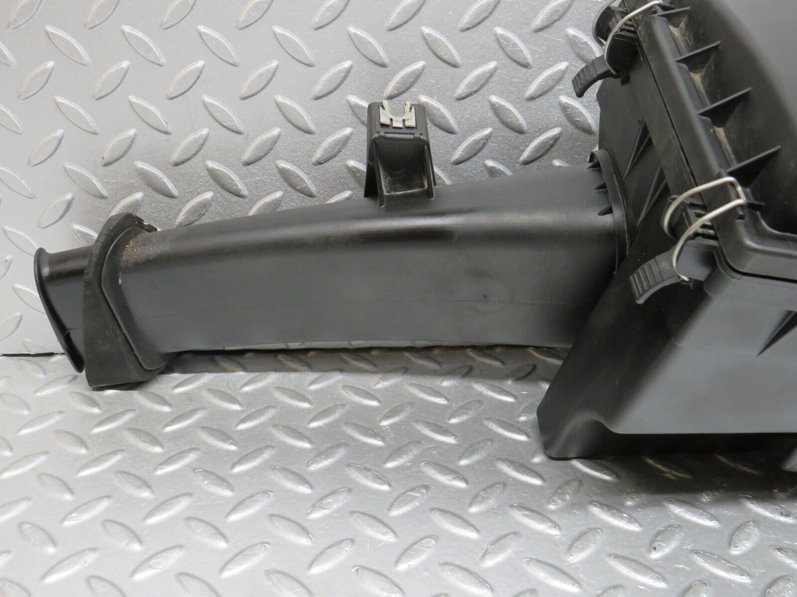 39673 Mercedes-Benz R129 320SL Coupe Air Filter Box Housing 1040900501 4616885903