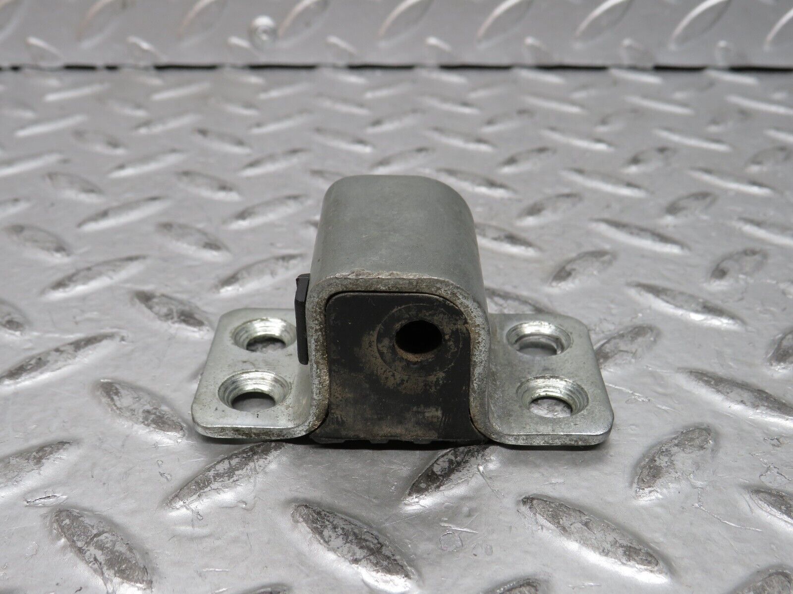 28306 Mercedes-Benz S123 240D Wagon Door Lock Latch Front Right