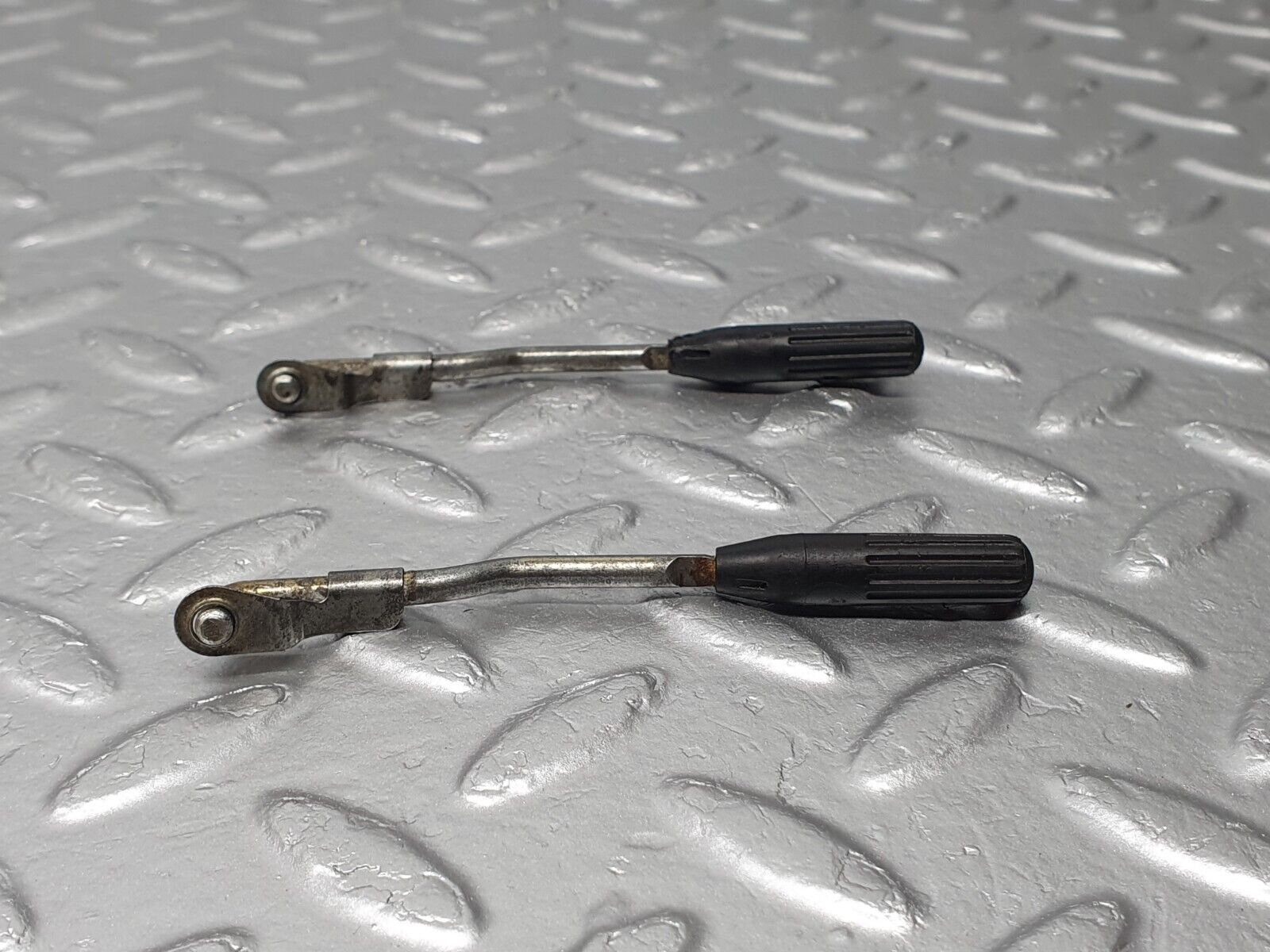 41294 Mercedes-Benz W126 300SE Front Door Lock Knob Pair