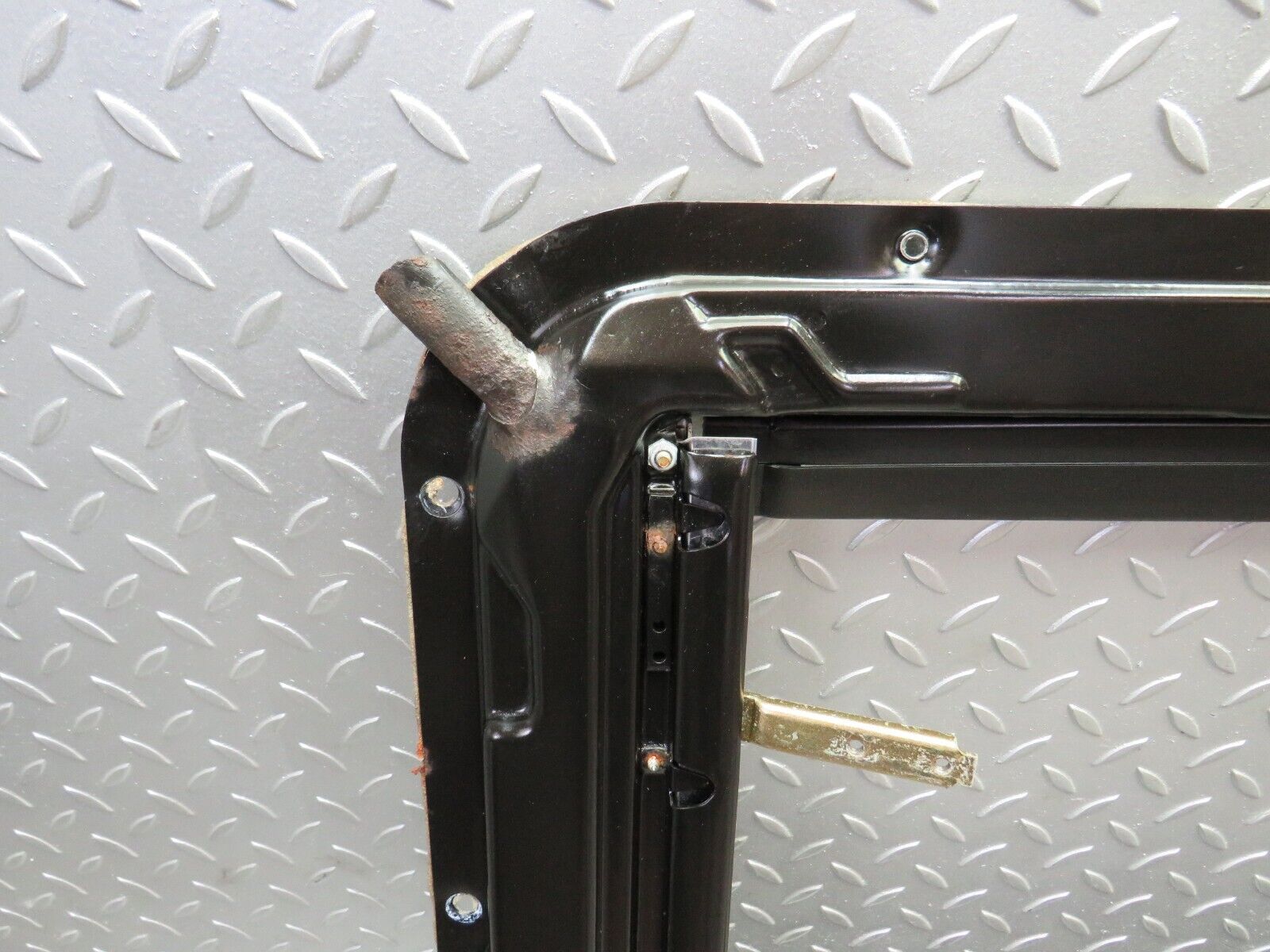 36531 Mercedes-Benz W201 190E 2.0L Power Sunroof Frame