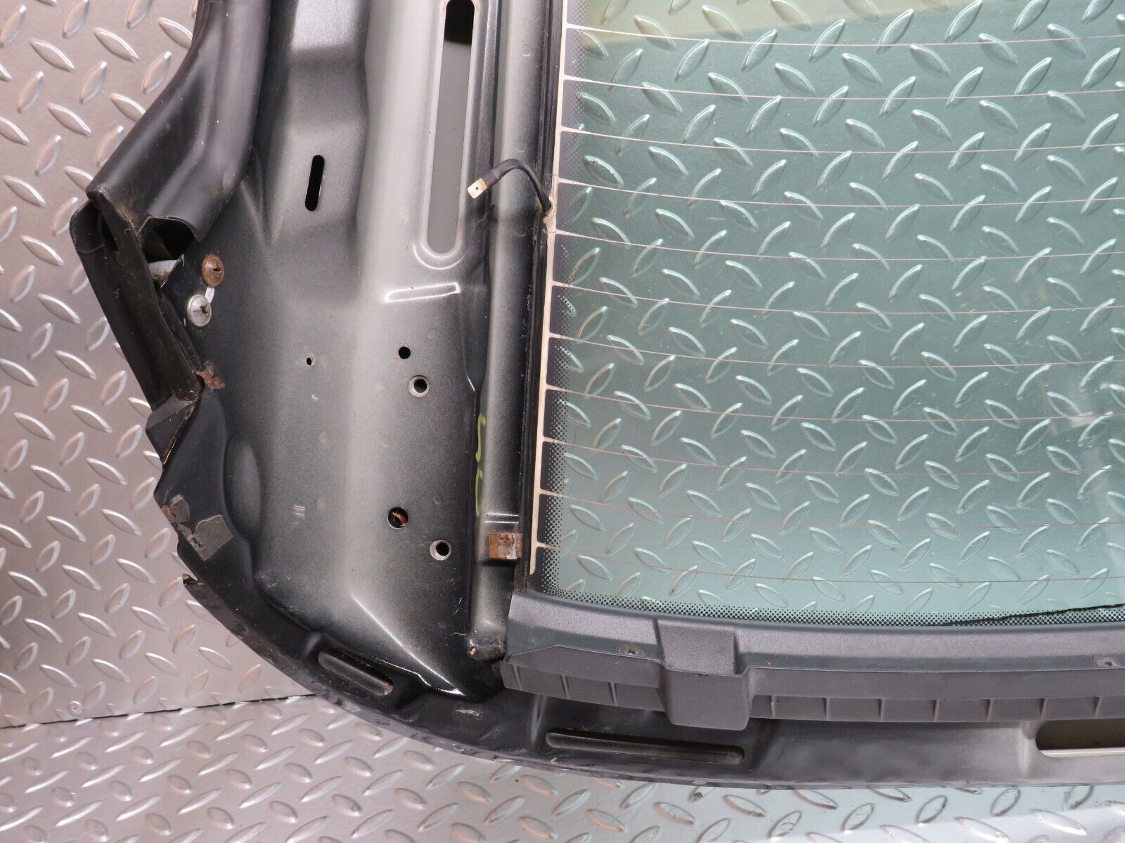 33206 Mercedes-Benz R170 SLK Hardtop Rear Windscreen