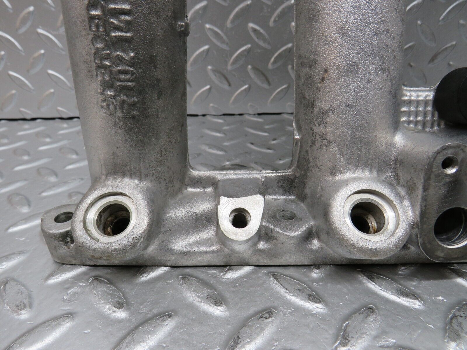 31856 Mercedes-Benz W201 190LE 1.8L Intake Manifold 1021413501