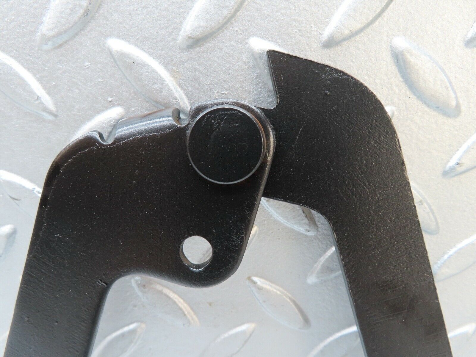 17599 Mercedes-Benz W116 450SEL Bonnet Hinge Left Side