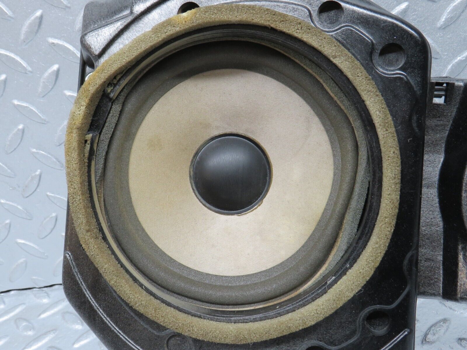 38445 Mercedes-Benz R129 280SL Coupe Left Door Speaker 1298200902