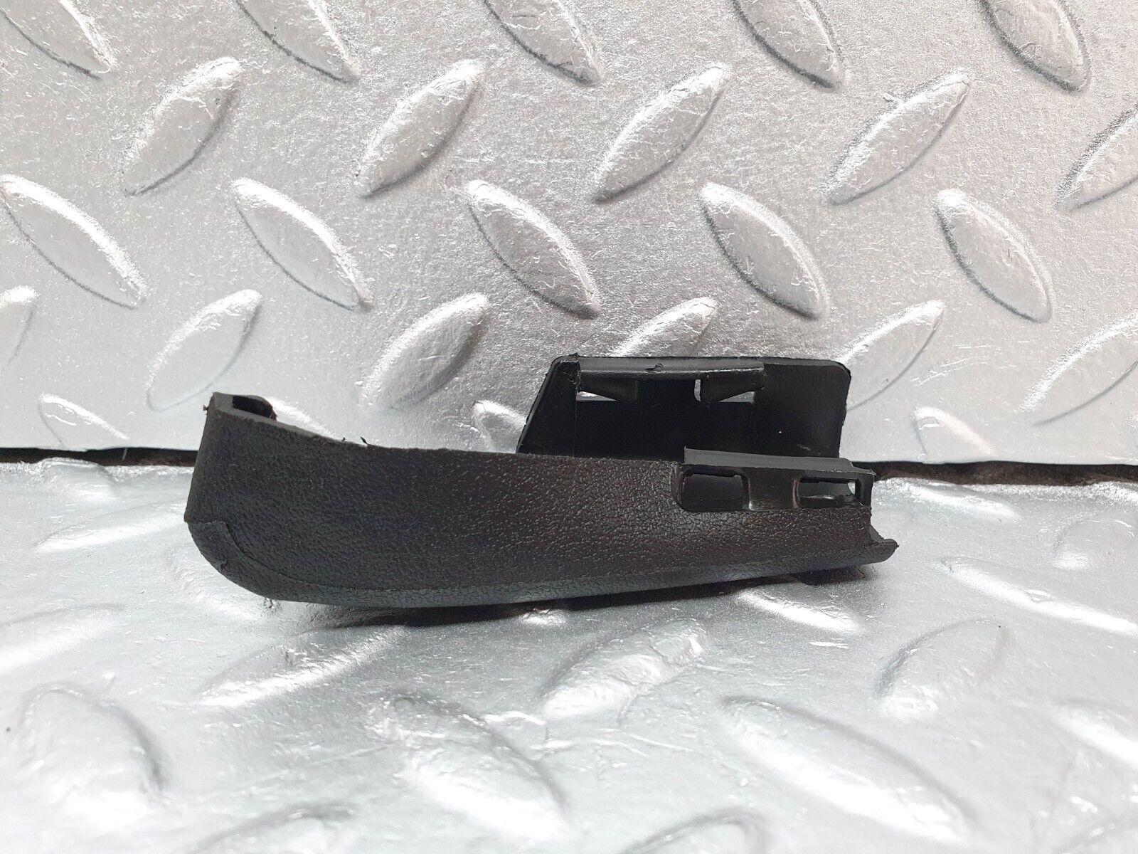 40790 Mercedes-Benz W123 300D Front Right Seat Cover Trim Black 1239193820