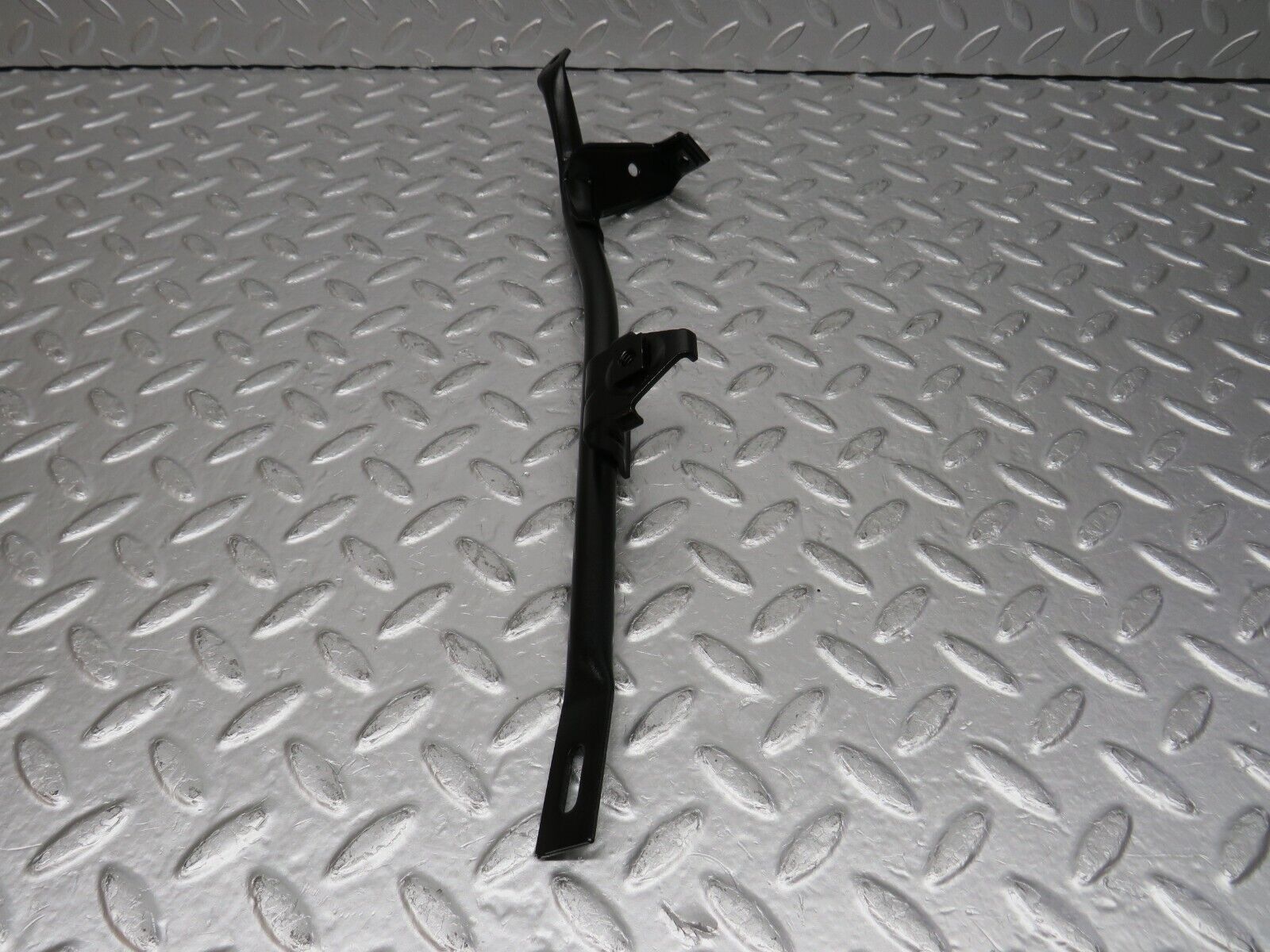 32540 Mercedes-Benz S124 300TE Wagon Horn Bracket