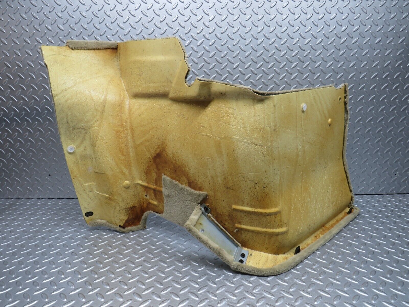 38233 Mercedes-Benz R129 280SL Coupe Rear Right Wall Carpet Beige