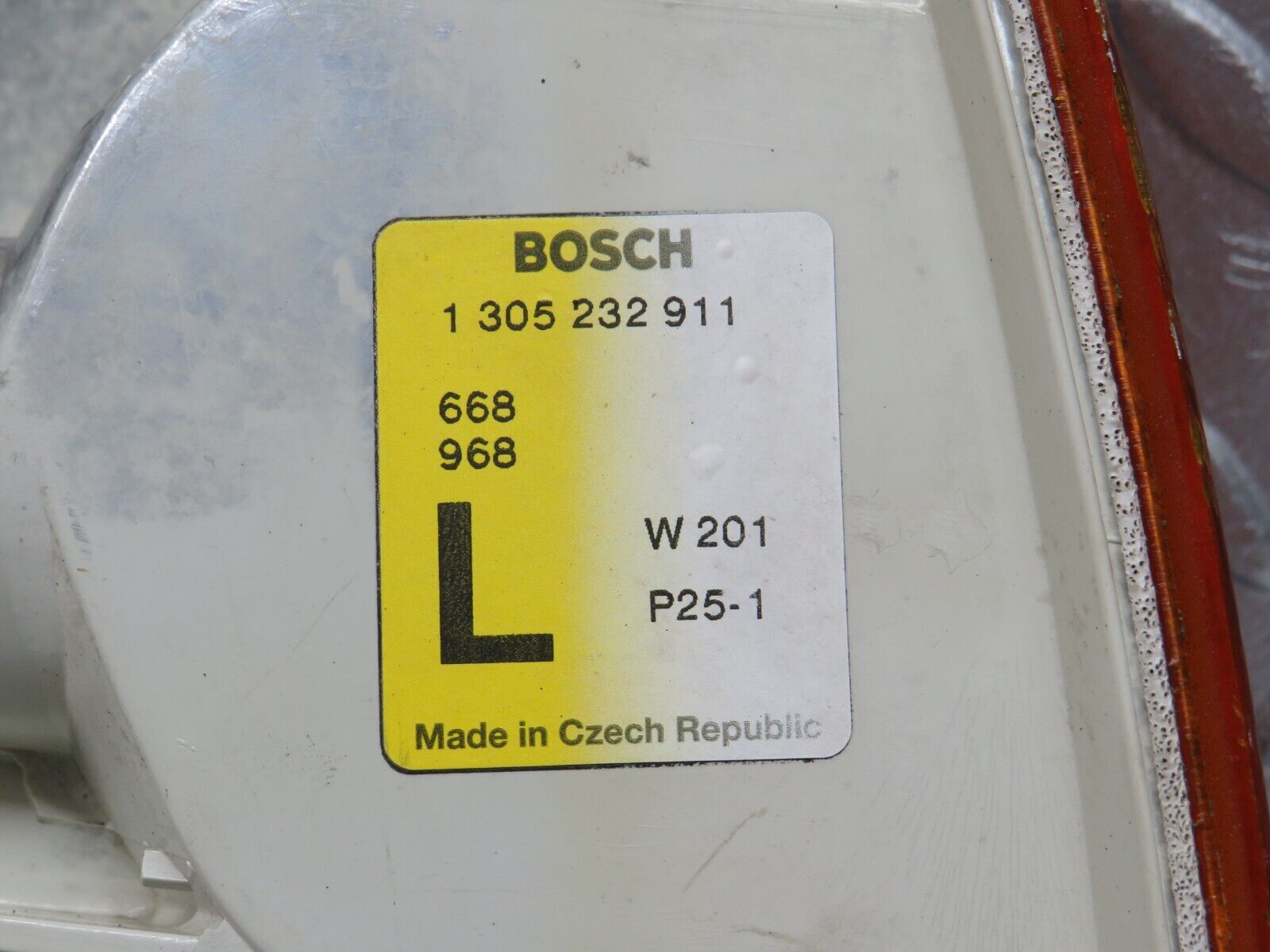 31707 Mercedes-Benz W201 190LE 1.8L Indicator Light Front Left Bosch 1305232911
