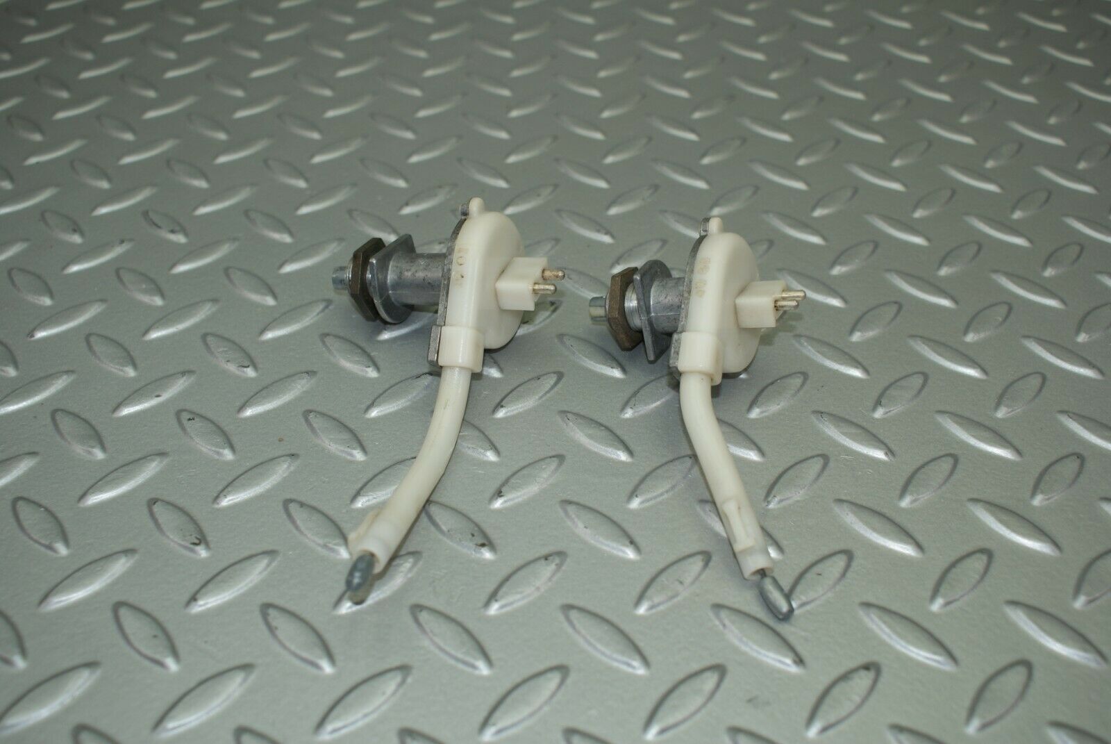 2908 Mercedes-Benz C123 280CE Coupe Heater Regulator 1233300385