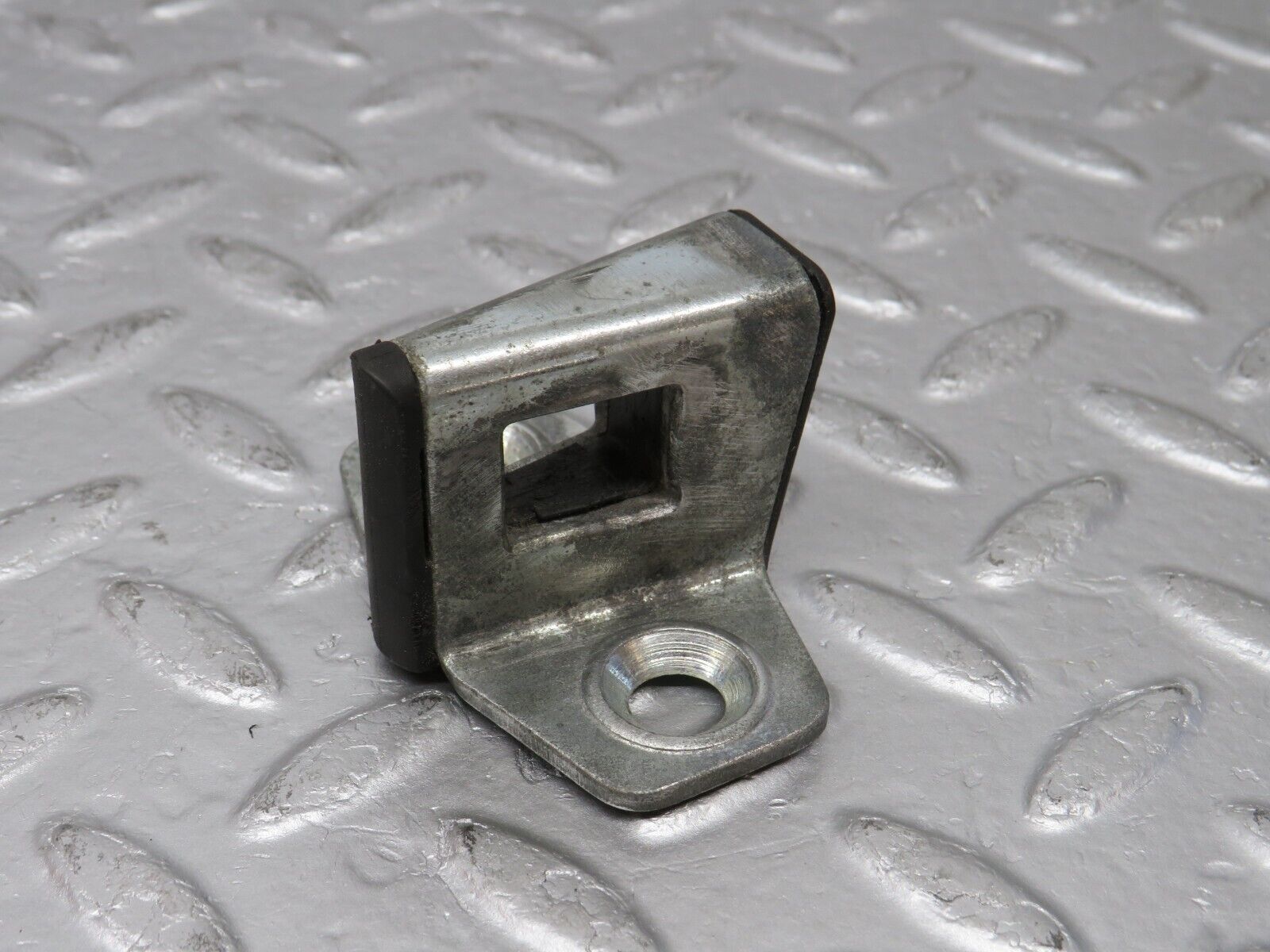 38834 Mercedes-Benz W201 190E 2.6L Door Lock Latch