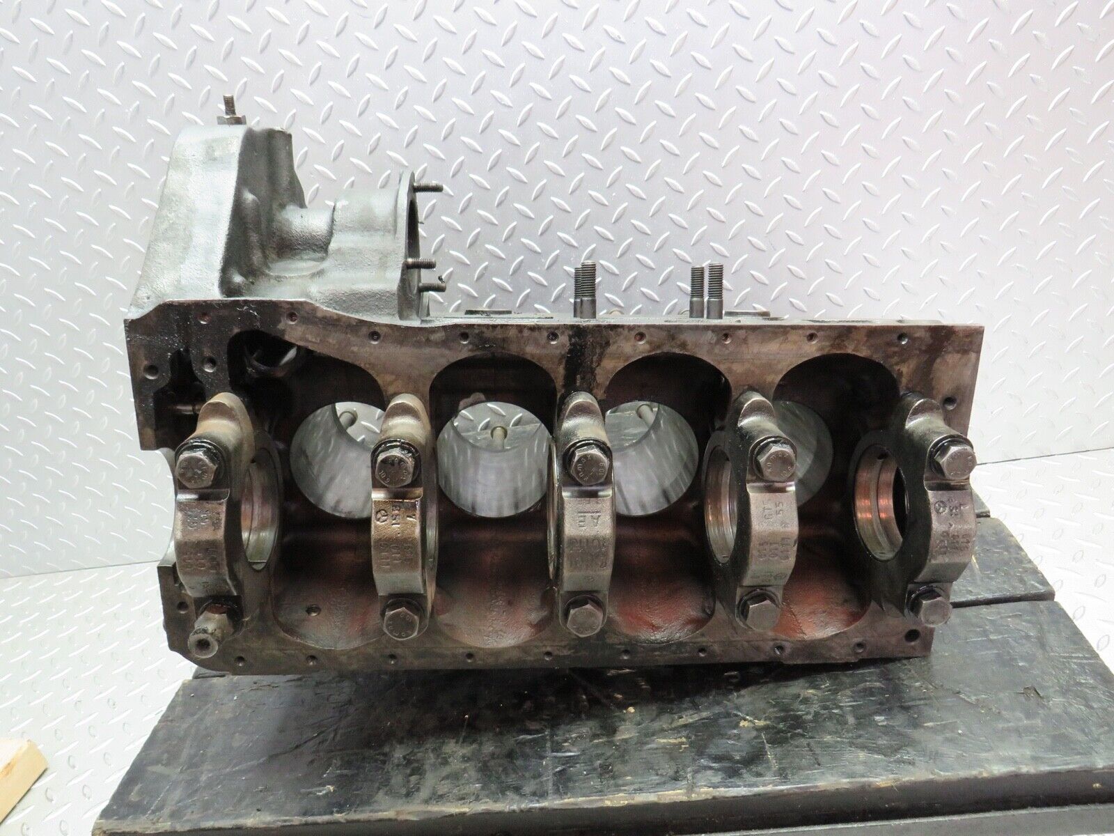 0346 Mercedes-Benz W123 220D Engine Block 6150111101