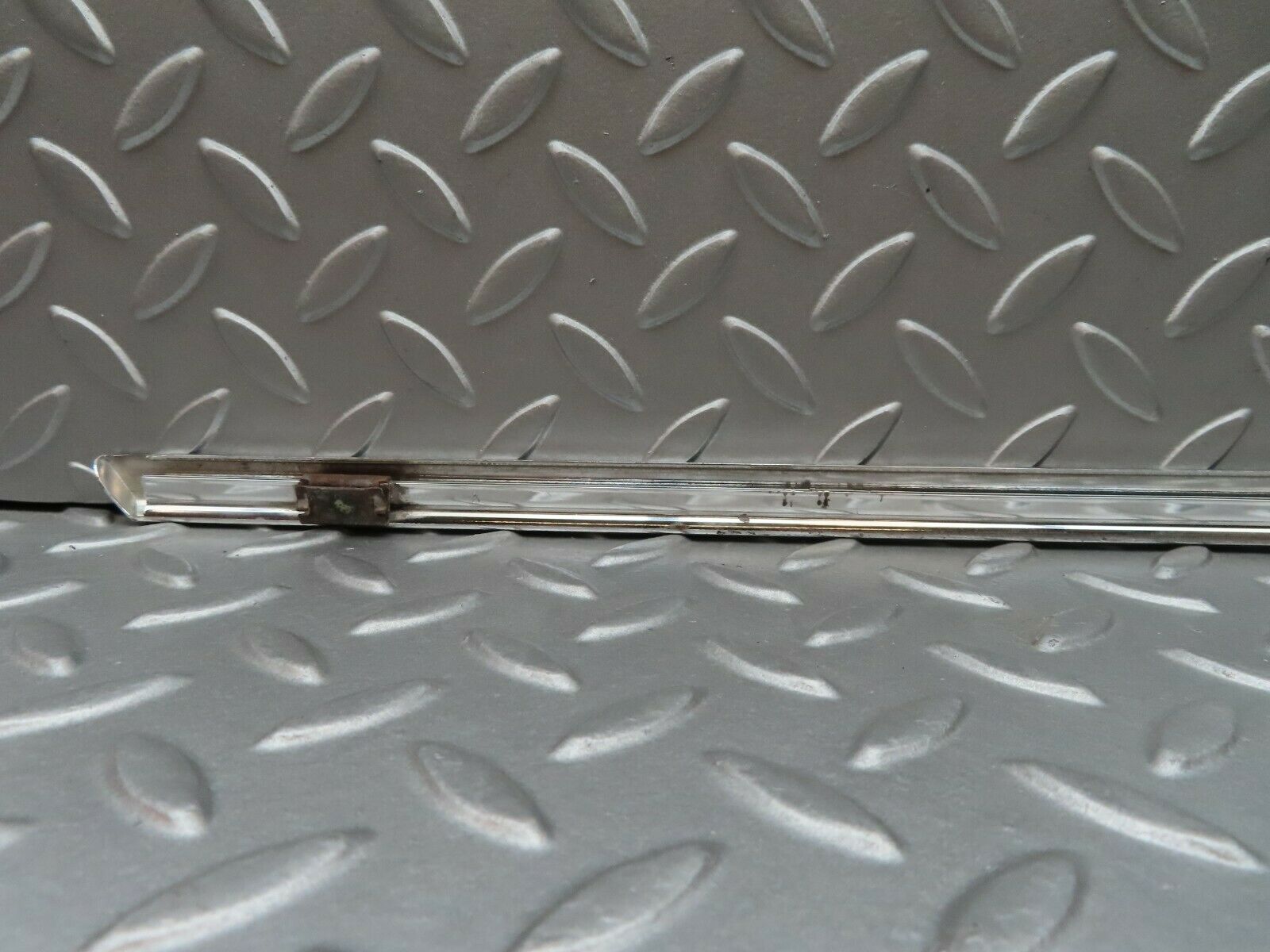 3743 Mercedes-Benz S123 200T Wagon Front Left Door Chrome Moulding Trim