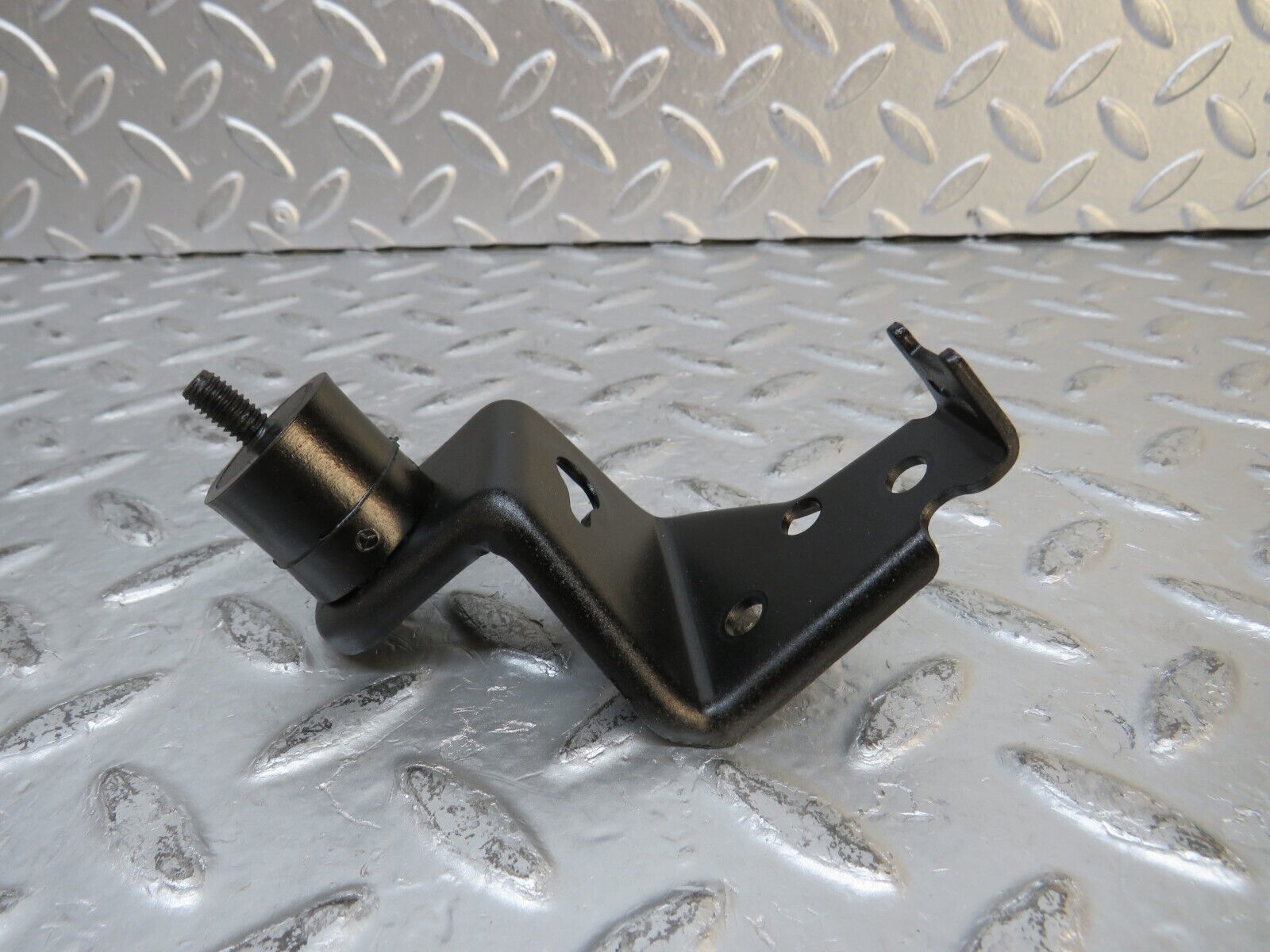 29933 Mercedes-Benz W123 230E Air Filter Housing Bracket