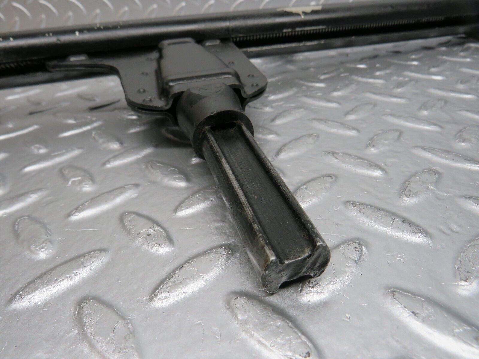 32552 Mercedes-Benz S124 300TE Wagon Car Jack 1245830115