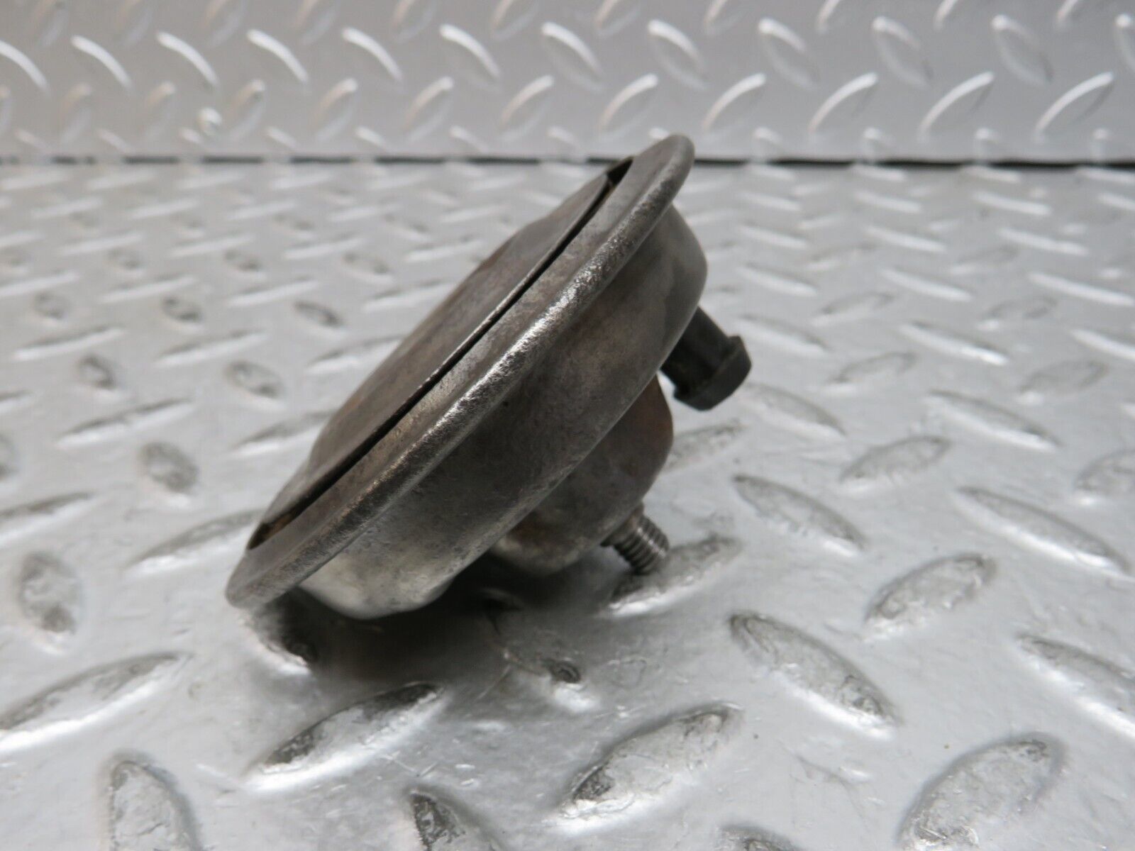 28837 Mercedes-Benz W123 230E Horn 000625