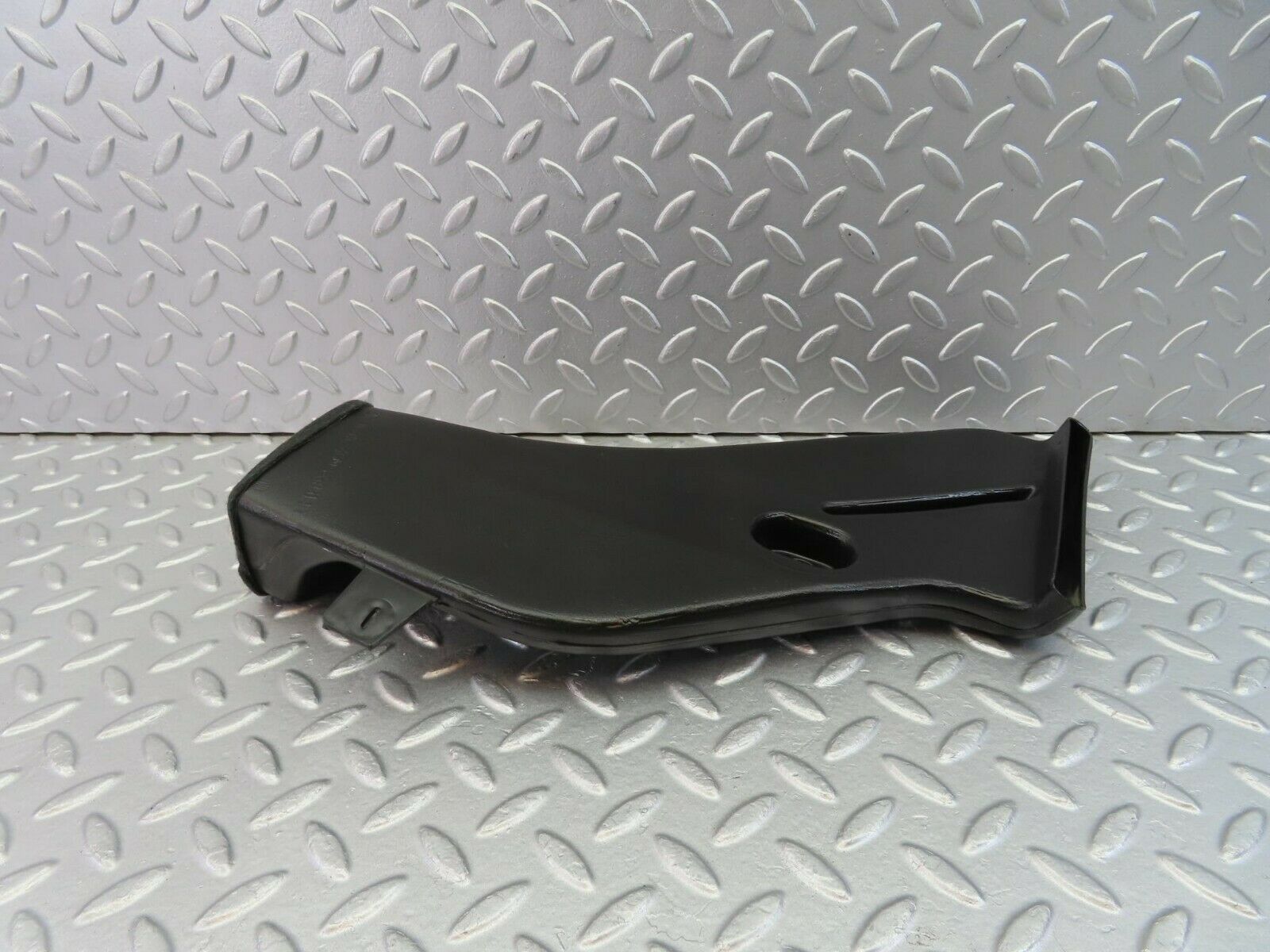 10450 Mercedes-Benz W201 190E Air Duct Heater Ventilation Left 2018310146