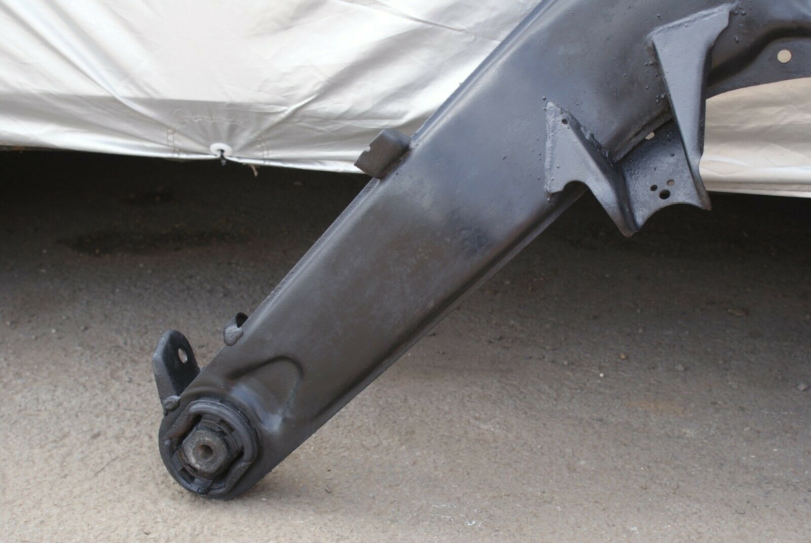 3174 Mercedes-Benz W115 220D Rear Subframe Axle Carrier Suspension