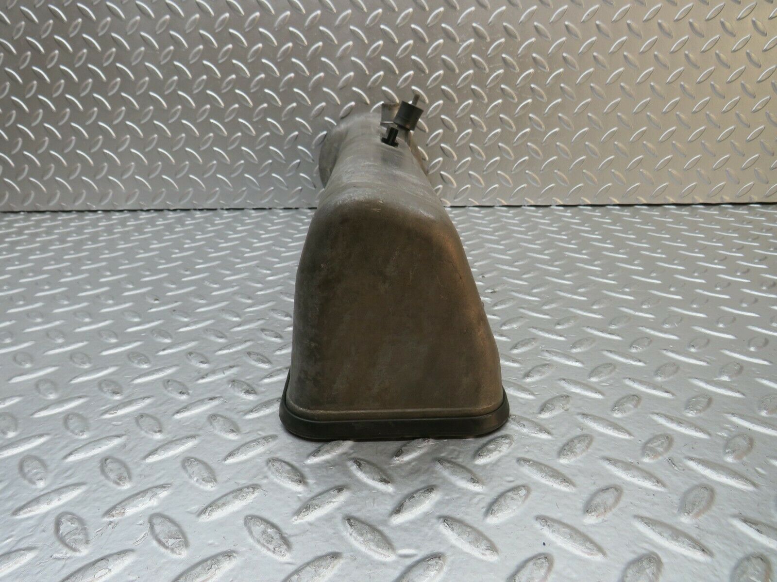 22818 Mercedes-Benz C107 450SLC Cylinder Head Valve Cover Left 1160163205