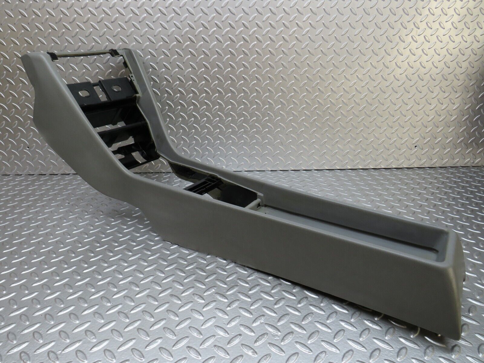 25884 Mercedes-Benz W124 280E Centre Console Grey