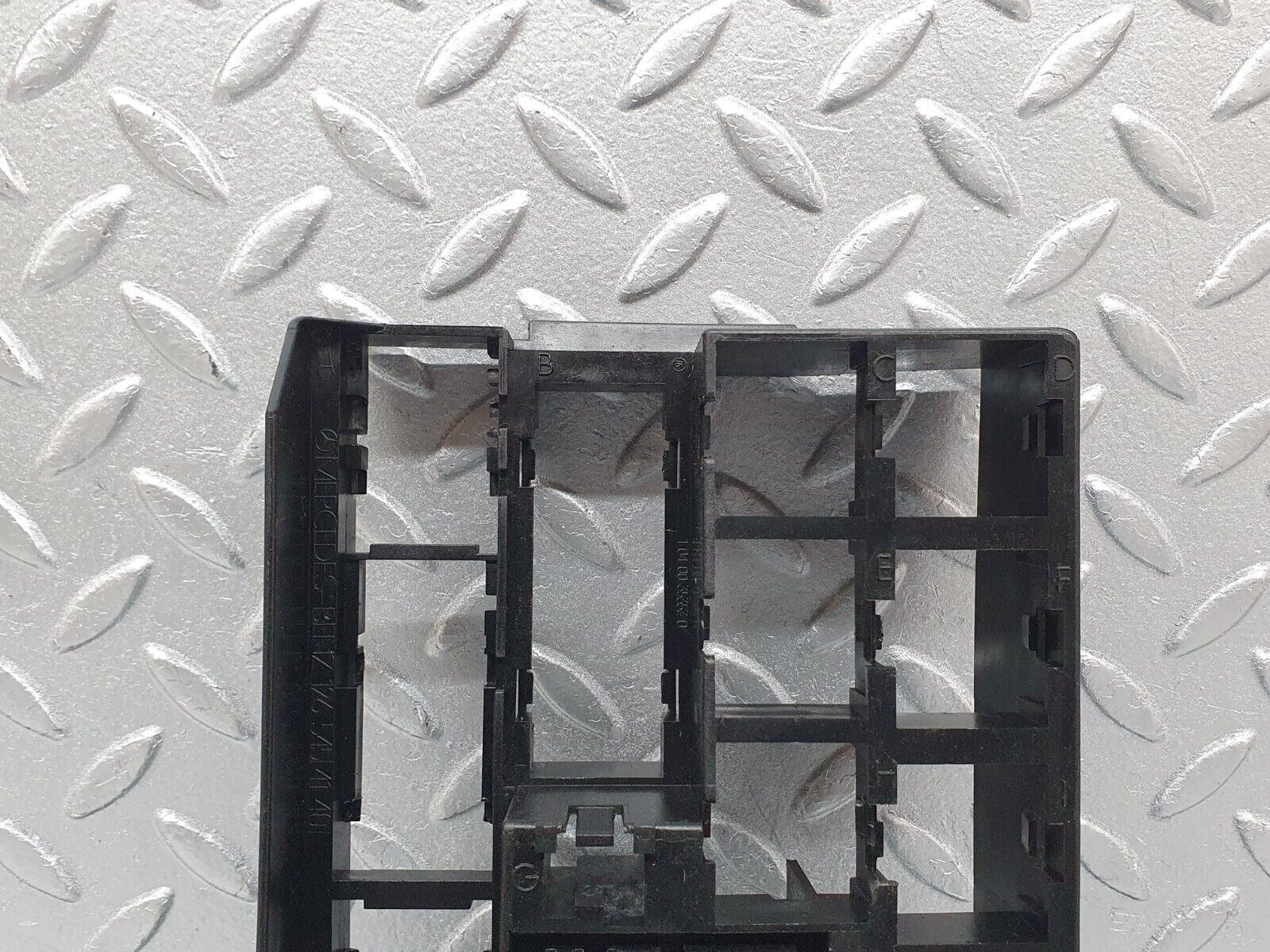 41210 Mercedes-Benz W126 300SE Fuse Box 1265407206 1265400850 1265454140