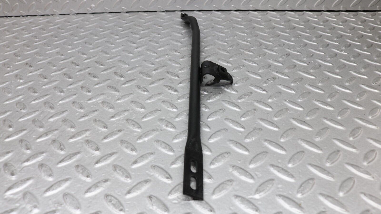 37231 Mercedes-Benz C126 420SEC Coupe Front Lock Carrier Panel Reinforcement