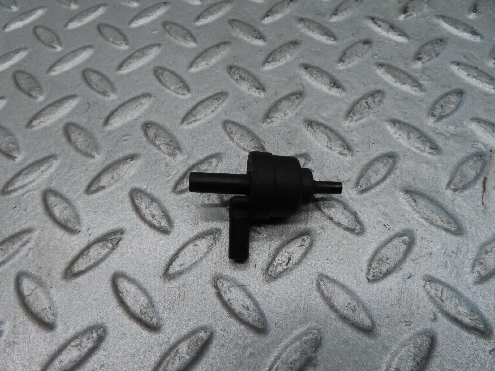 12536 Mercedes-Benz W108 280SE 3.5 Engine Crankcase Vent Valve 1074700893