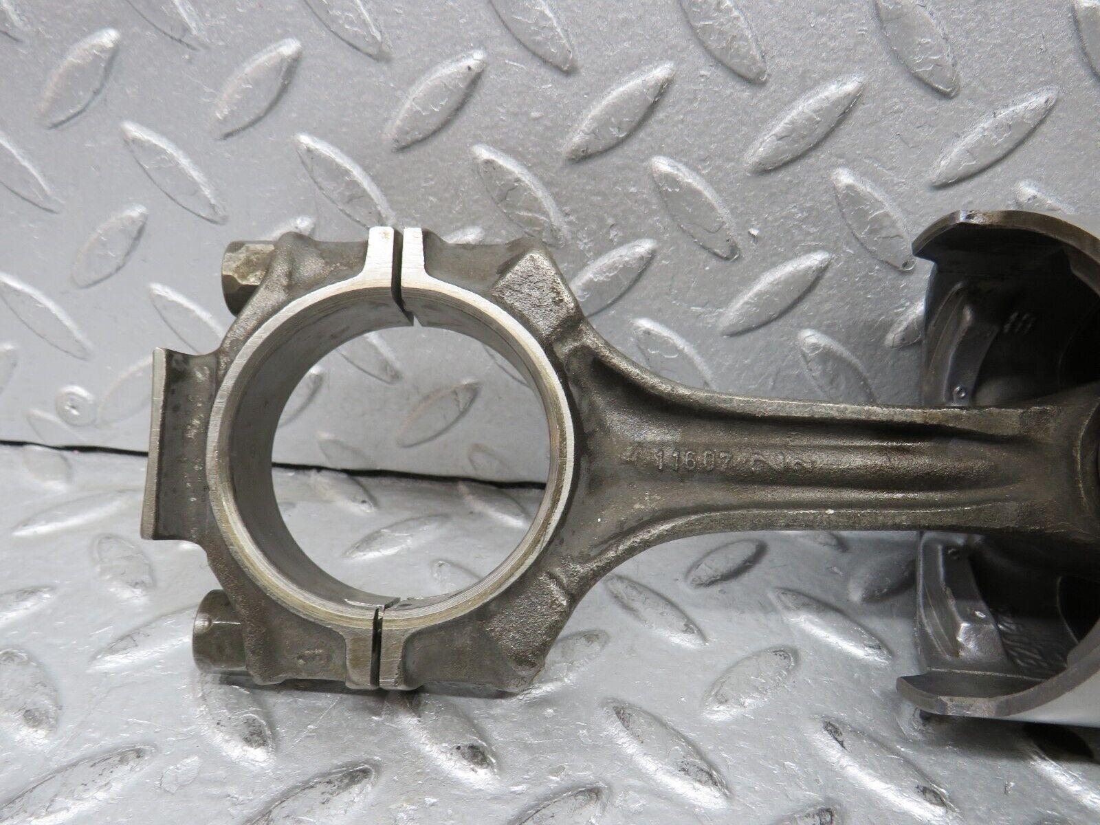 37630 Mercedes-Benz W109 300SEL Piston With Connecting Rod 91.5 mm