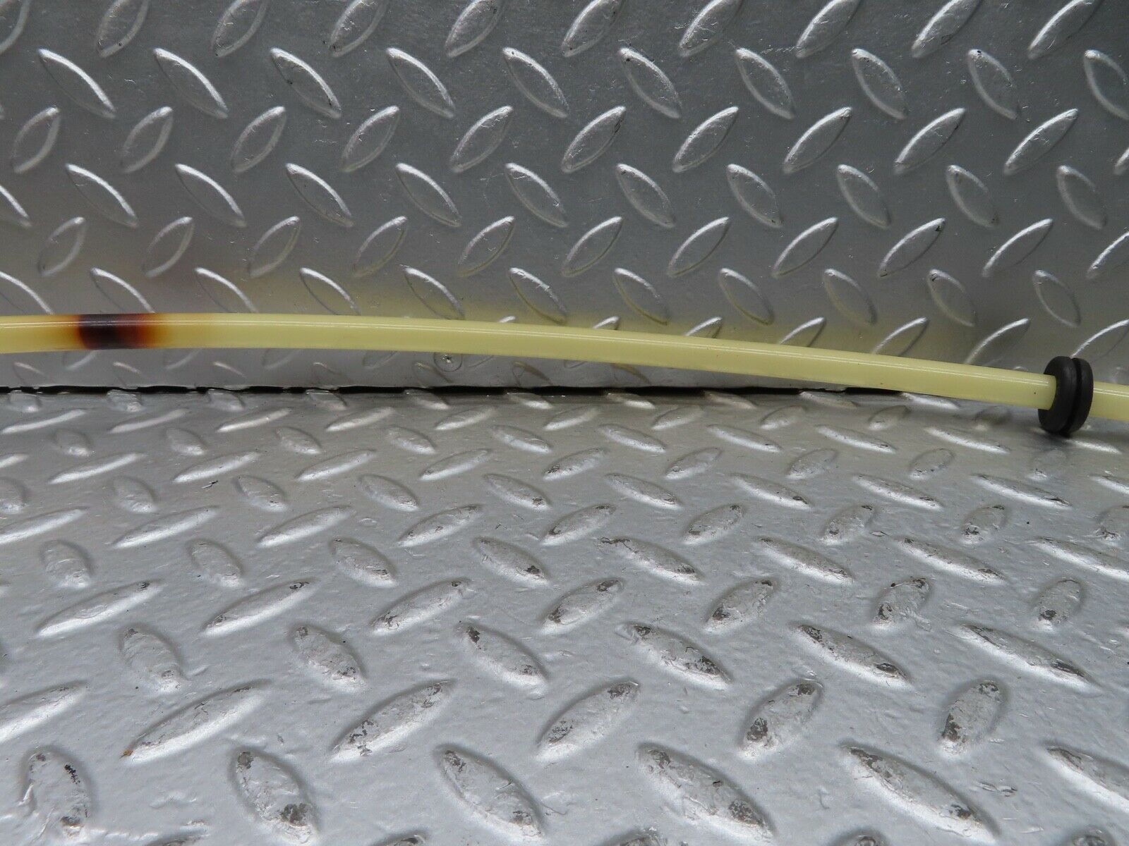 21235 Mercedes-Benz W123 230E Brake Servo Vacuum Pipe