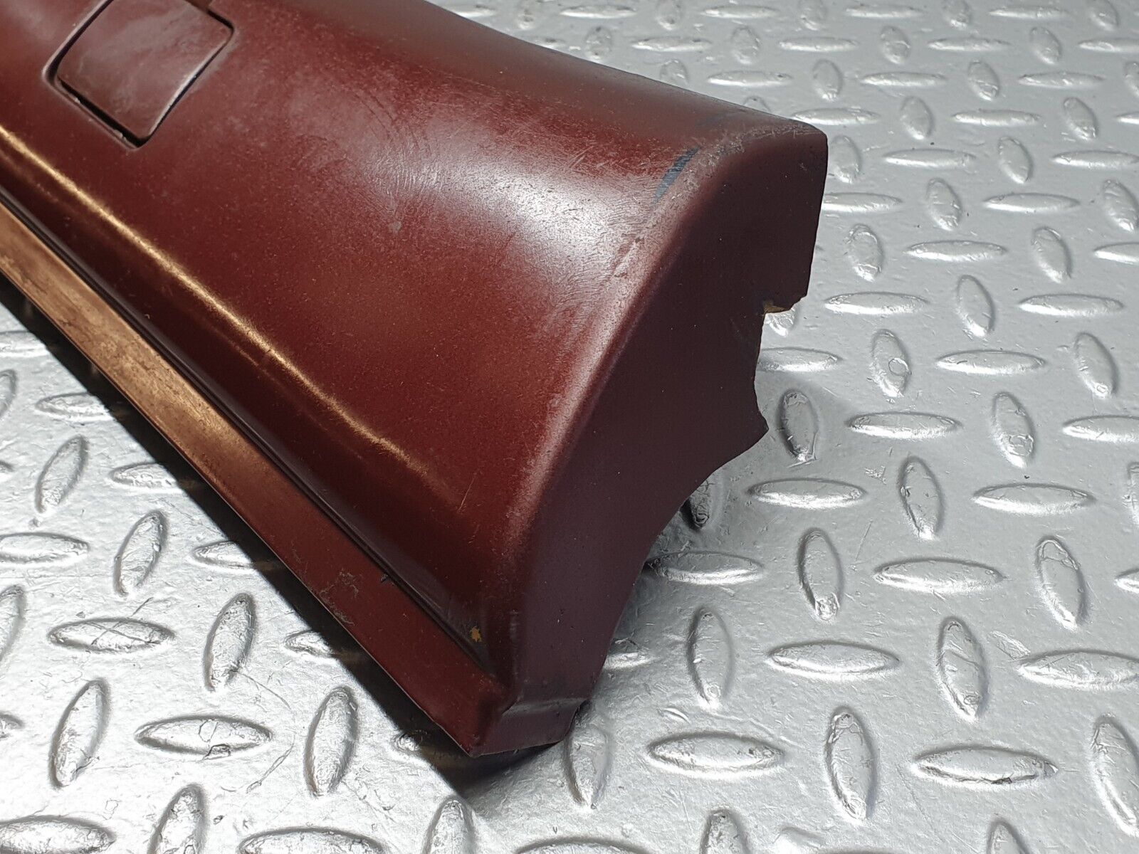 41225 Mercedes-Benz W126 300SE Side Skirt Left 1266904940 1266980330 1266980130