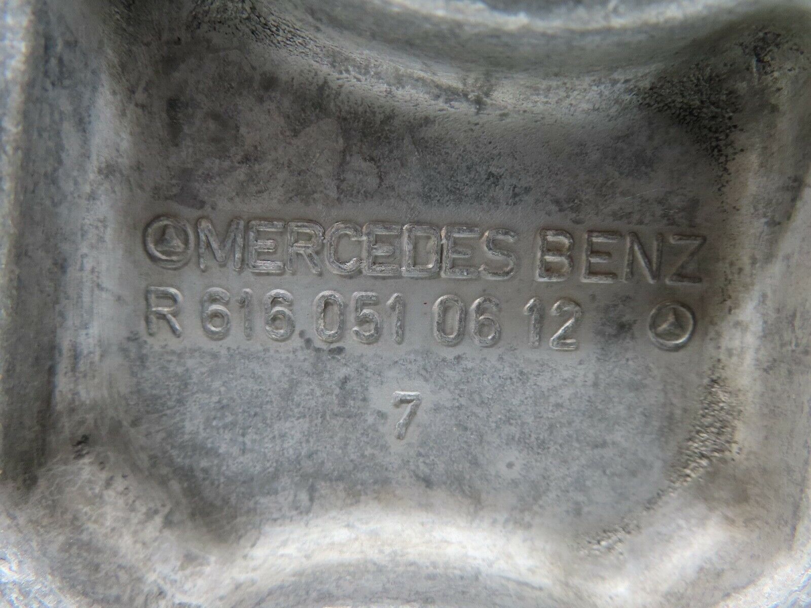 19244 Mercedes-Benz W123 300D Camshaft Tower Bearing 6160510612