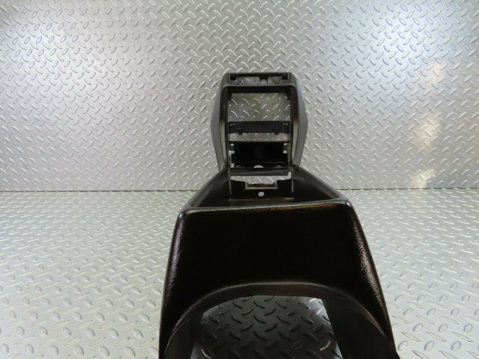 7655 Mercedes-Benz S123 230TE Wagon Centre Console Black