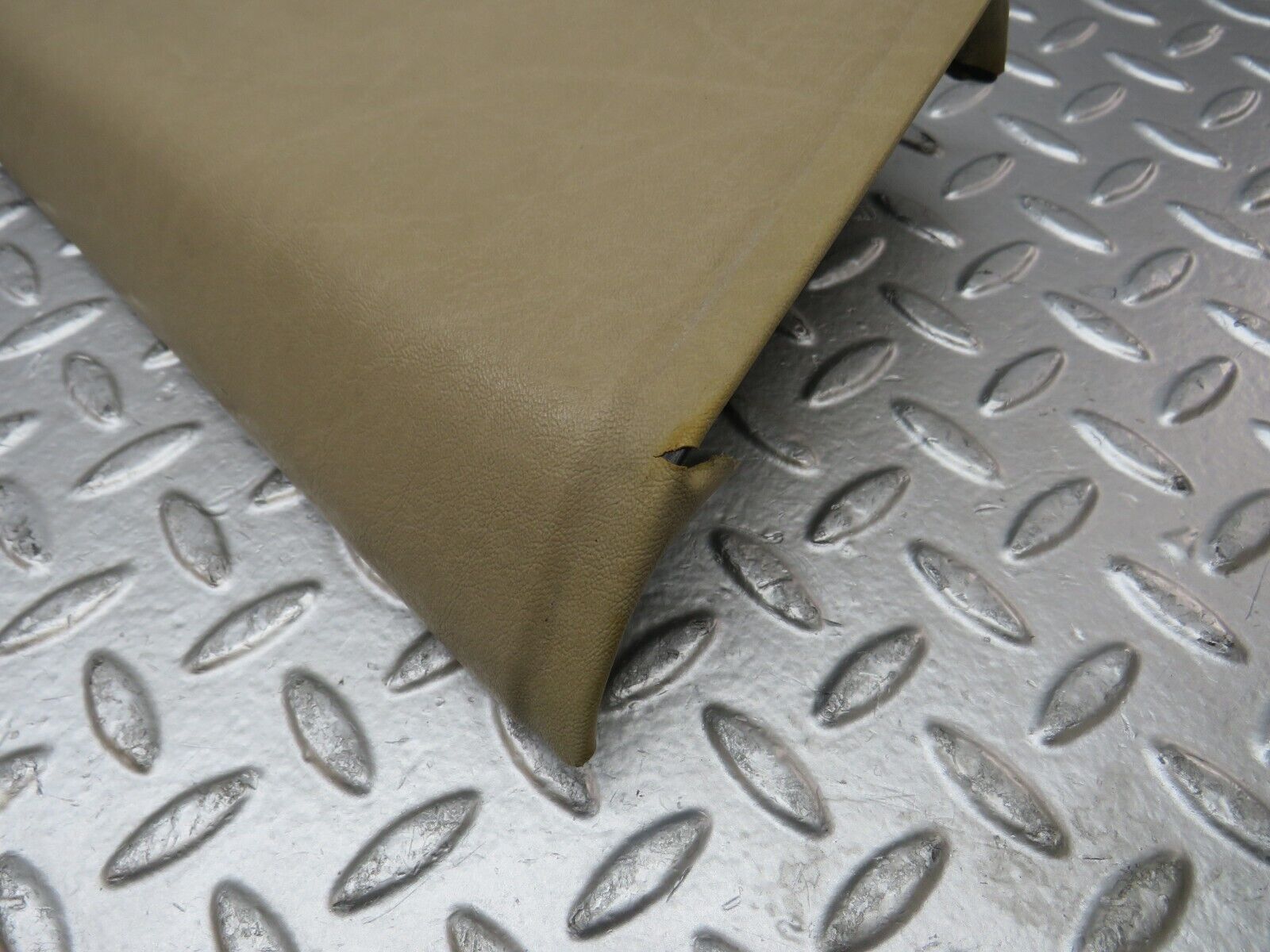 27525 Mercedes-Benz S124 300TE B Pillar Cover Right Side Beige 1246923689