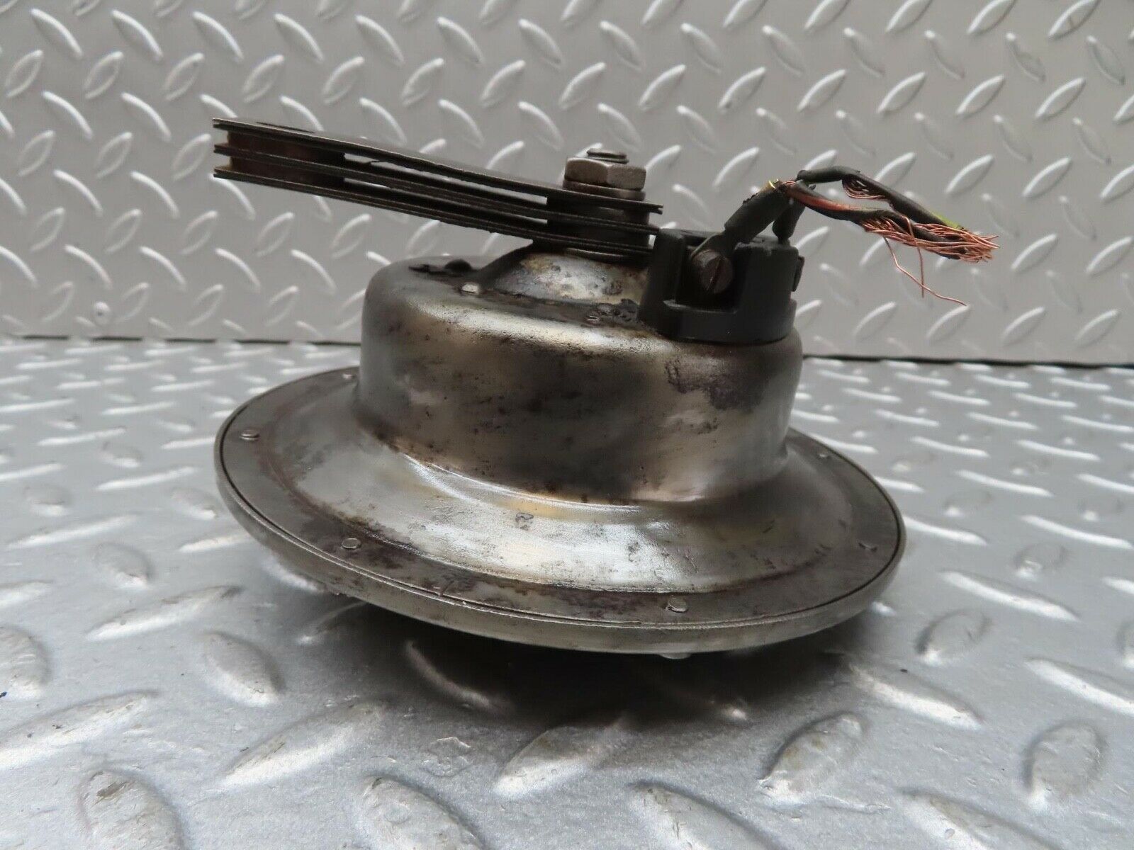 13169 Mercedes-Benz W111 220S Horn Bosch HO/FSA 12/9