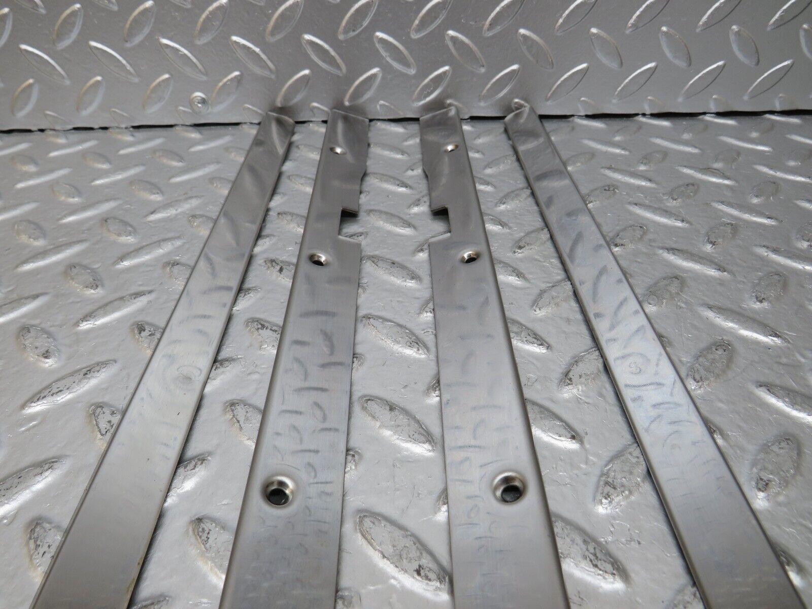 25805 Mercedes-Benz W124 280E Sunroof Chrome Trim Set