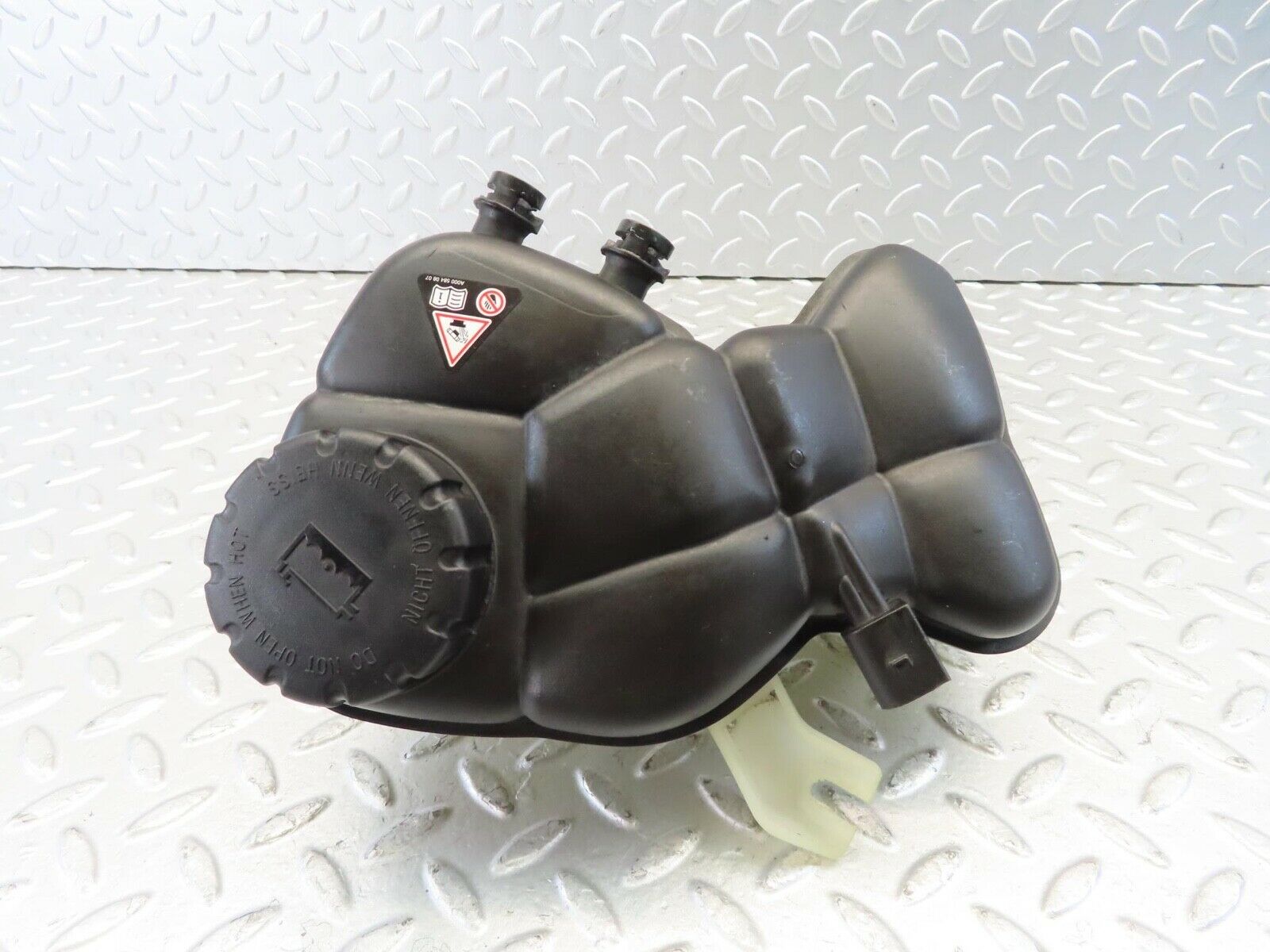 11209 Mercedes-Benz W221 S320 Coolant Tank Reservoir 2215000349