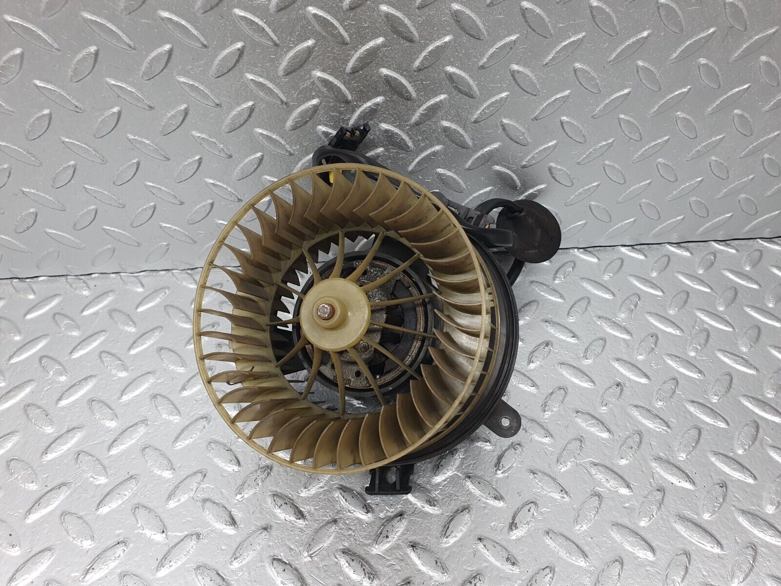 41470 Mercedes-Benz W124 200E Heater Blower Motor Behr