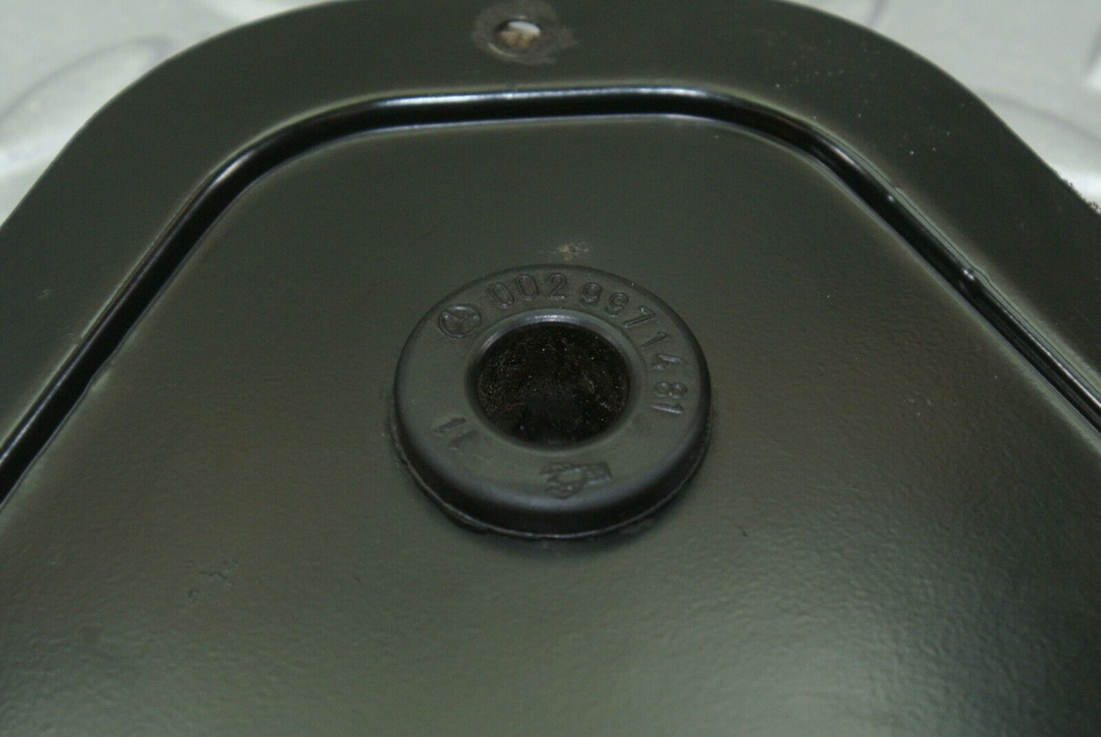 3027 Mercedes-Benz C123 280CE Coupe Rear Bottom Window Access Panel