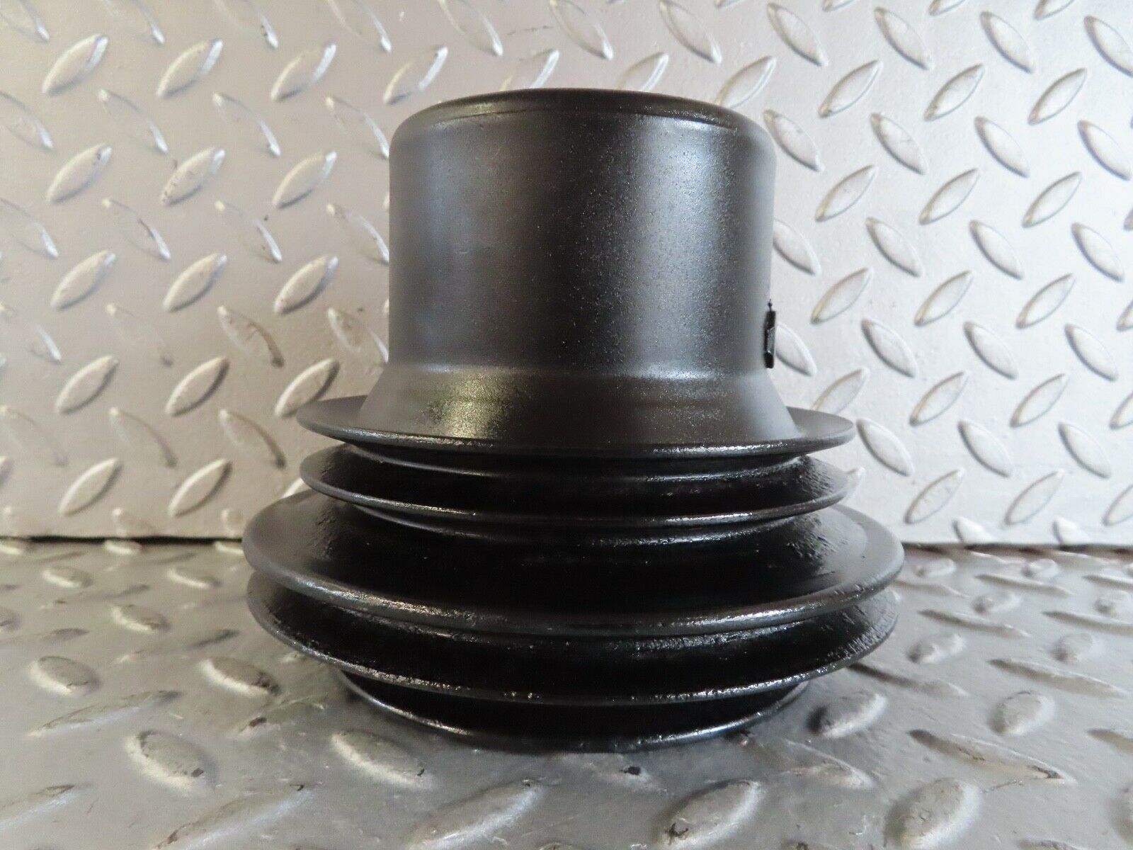 17800 Mercedes-Benz W116 450SEL Crankshaft Pulley
