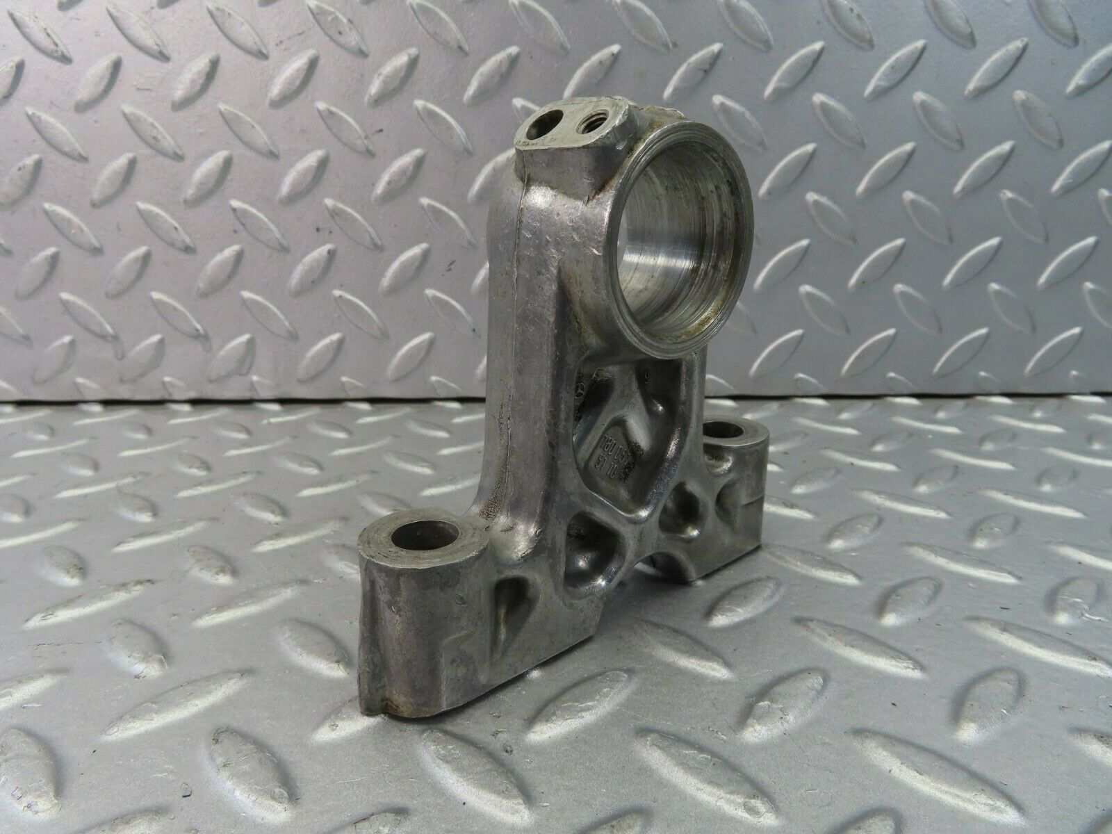 8948 Mercedes-Benz W108 Camshaft Tower Bearing 1800515110