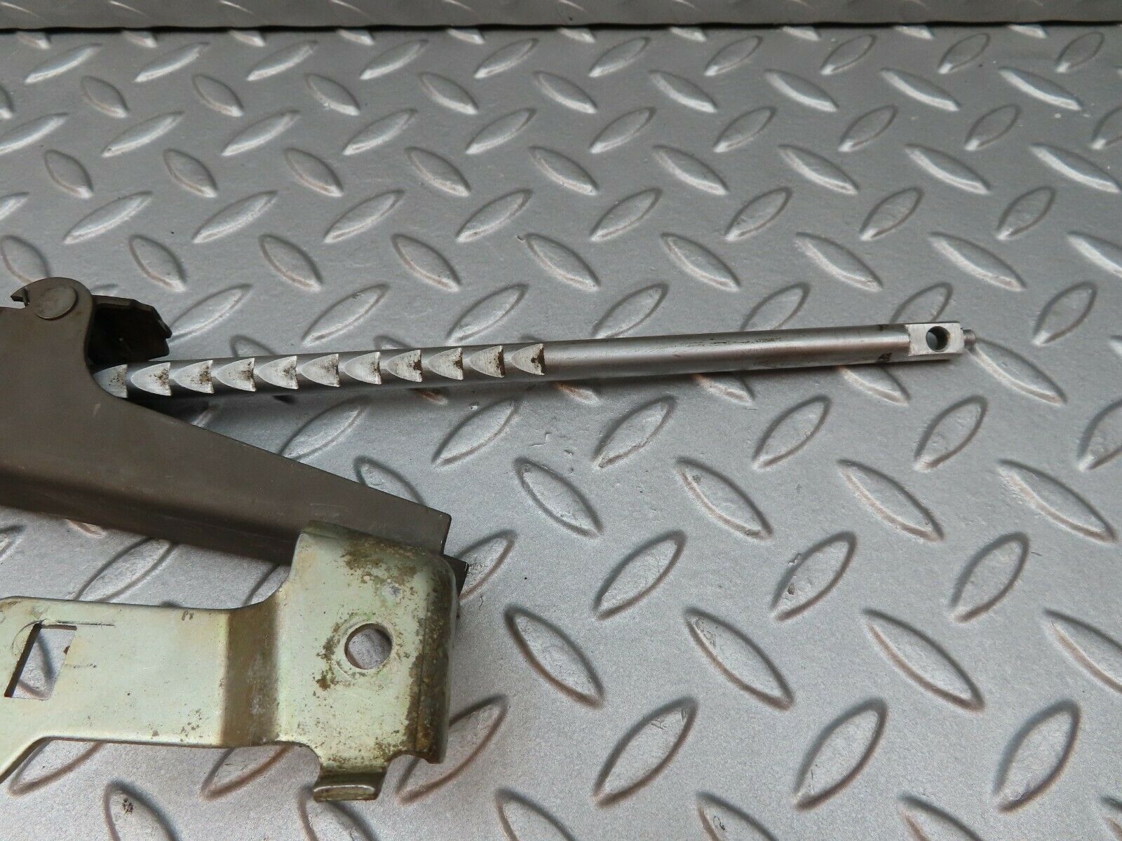 3790 Mercedes-Benz S123 200T Wagon Handbrake Regulator Rod