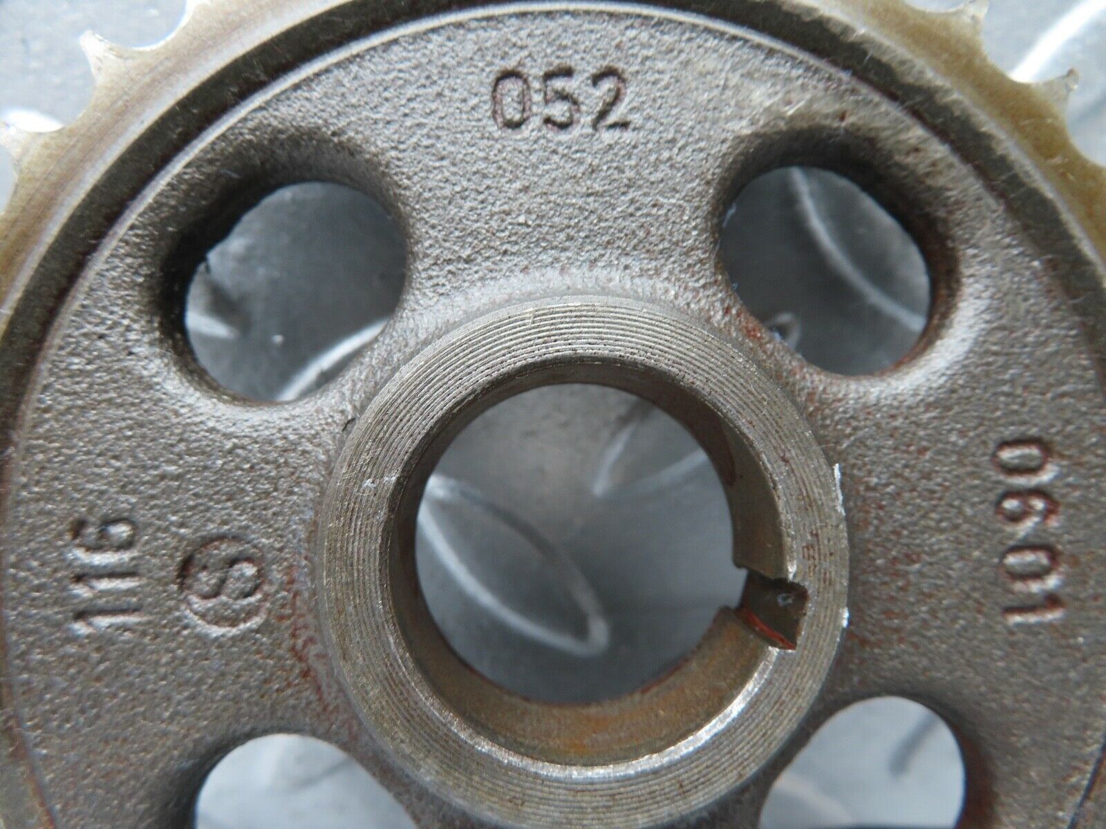 17719 Mercedes-Benz W116 450SEL Camshaft Timing Gear Sprocket 1160520601