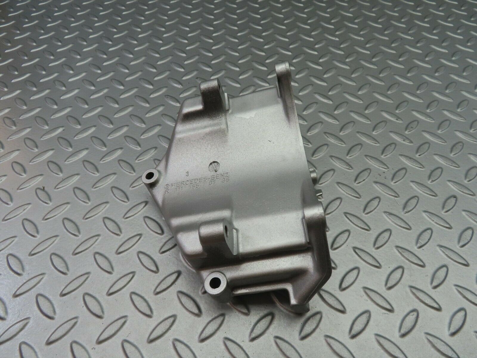 6806 Mercedes-Benz S124 E220 Wagon AC Compressor Support Bracket 1111550135