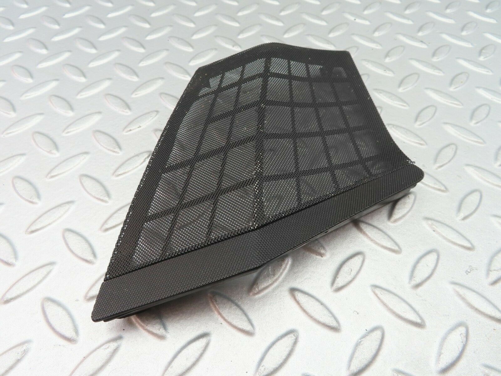 7121 Mercedes-Benz S124 E220 Wagon Dashboard Speaker Cover Grill Right