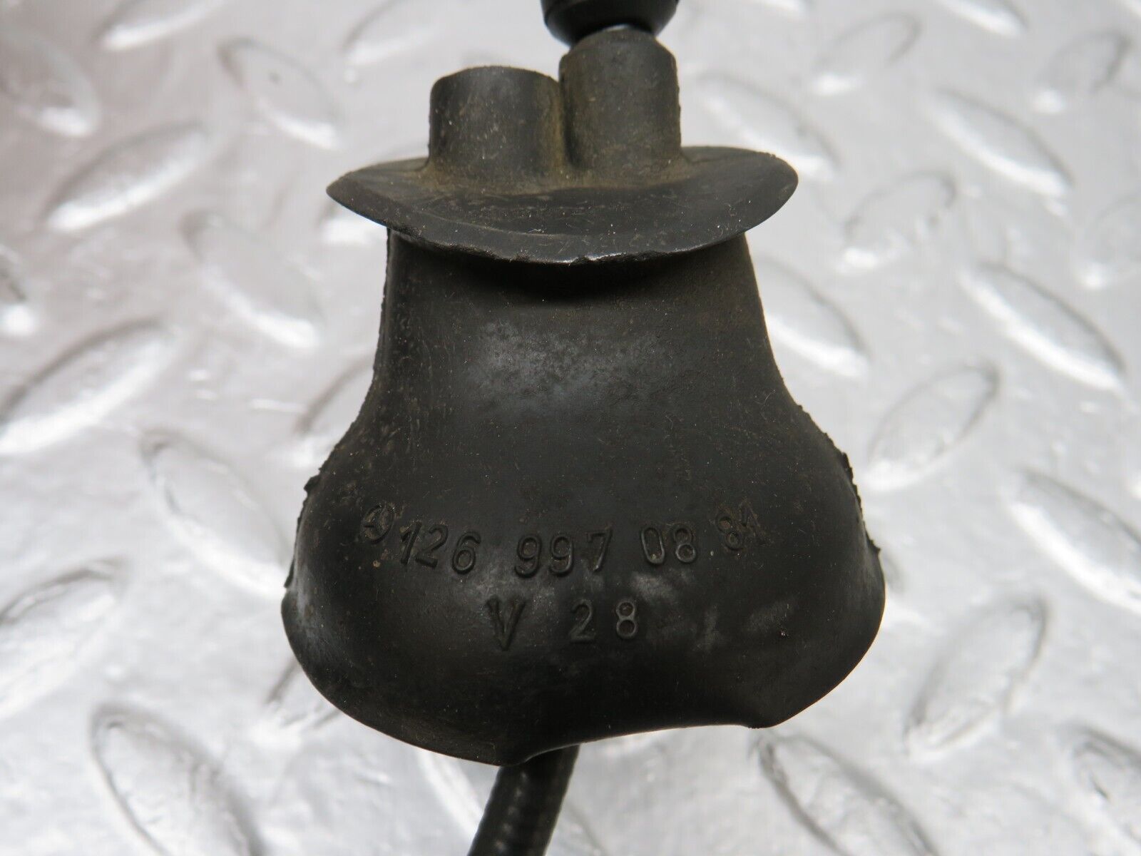 34641 Mercedes-Benz C126 380SEC Coupe Bonnet Release Cable 1269970881