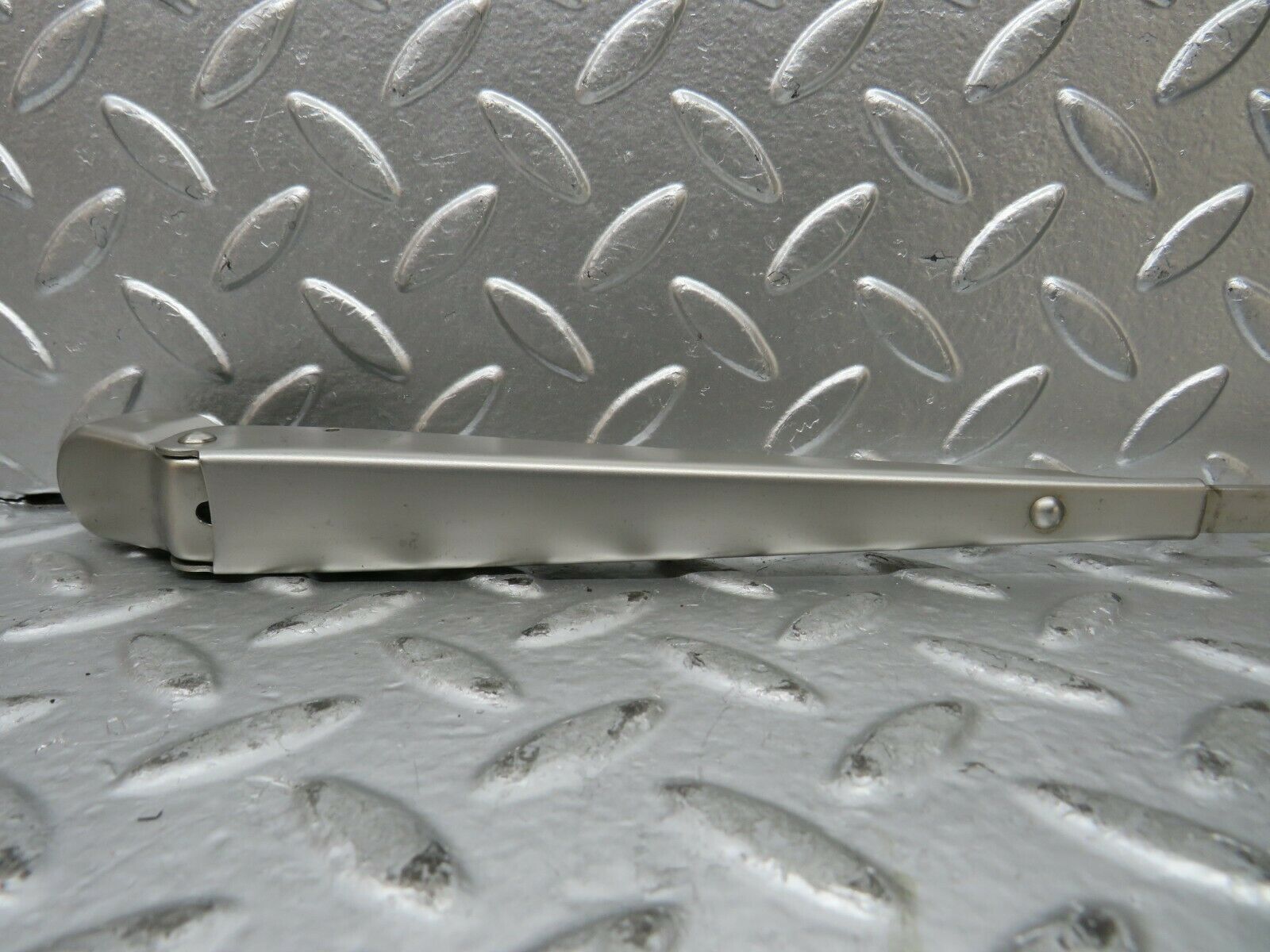 23224 Mercedes-Benz W116 350SE Wiper Arm Bosch Left Side