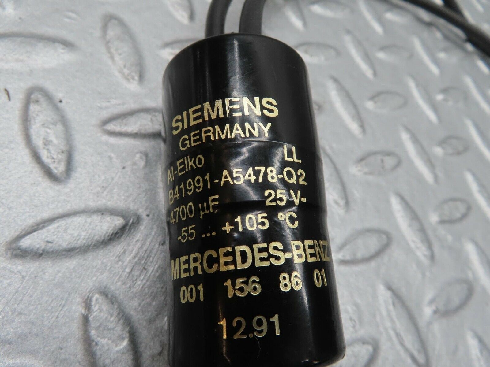 12071 Mercedes-Benz R129 300SL Coupe Capacitor 0011568601