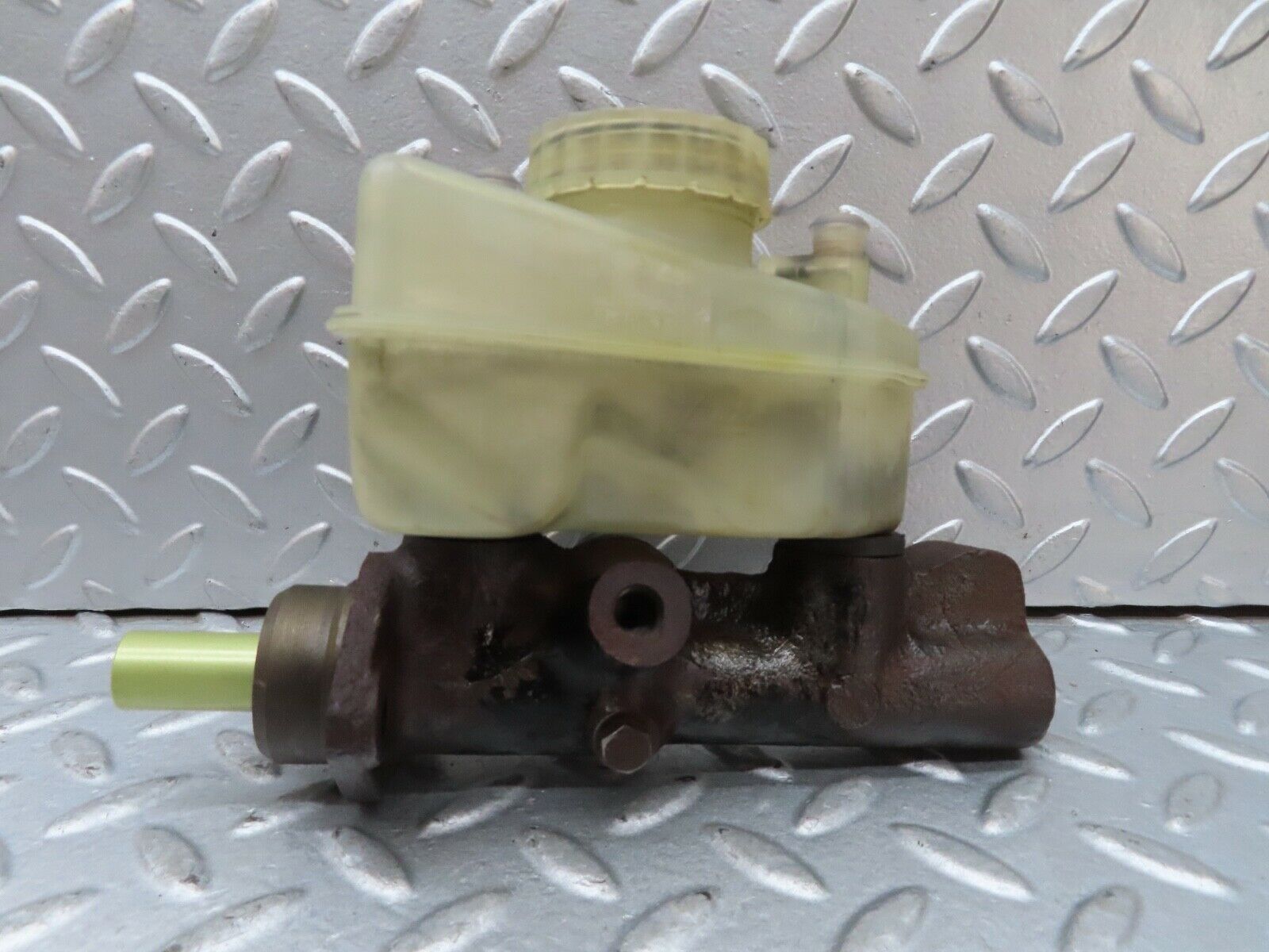 17660 Mercedes-Benz W116 450SEL Brake Master Cylinder With Tank
