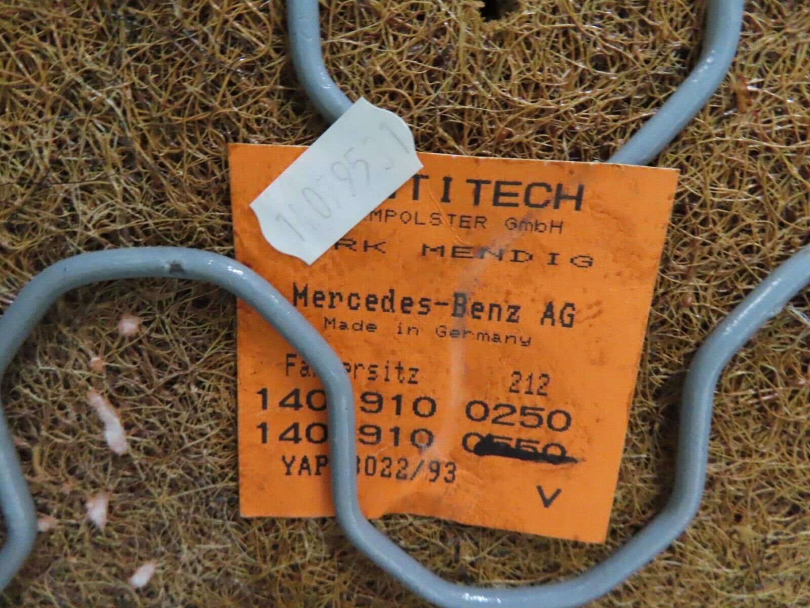 15123 Mercedes-Benz W140 S320 Front Right Seat Leather Grey 1409100250