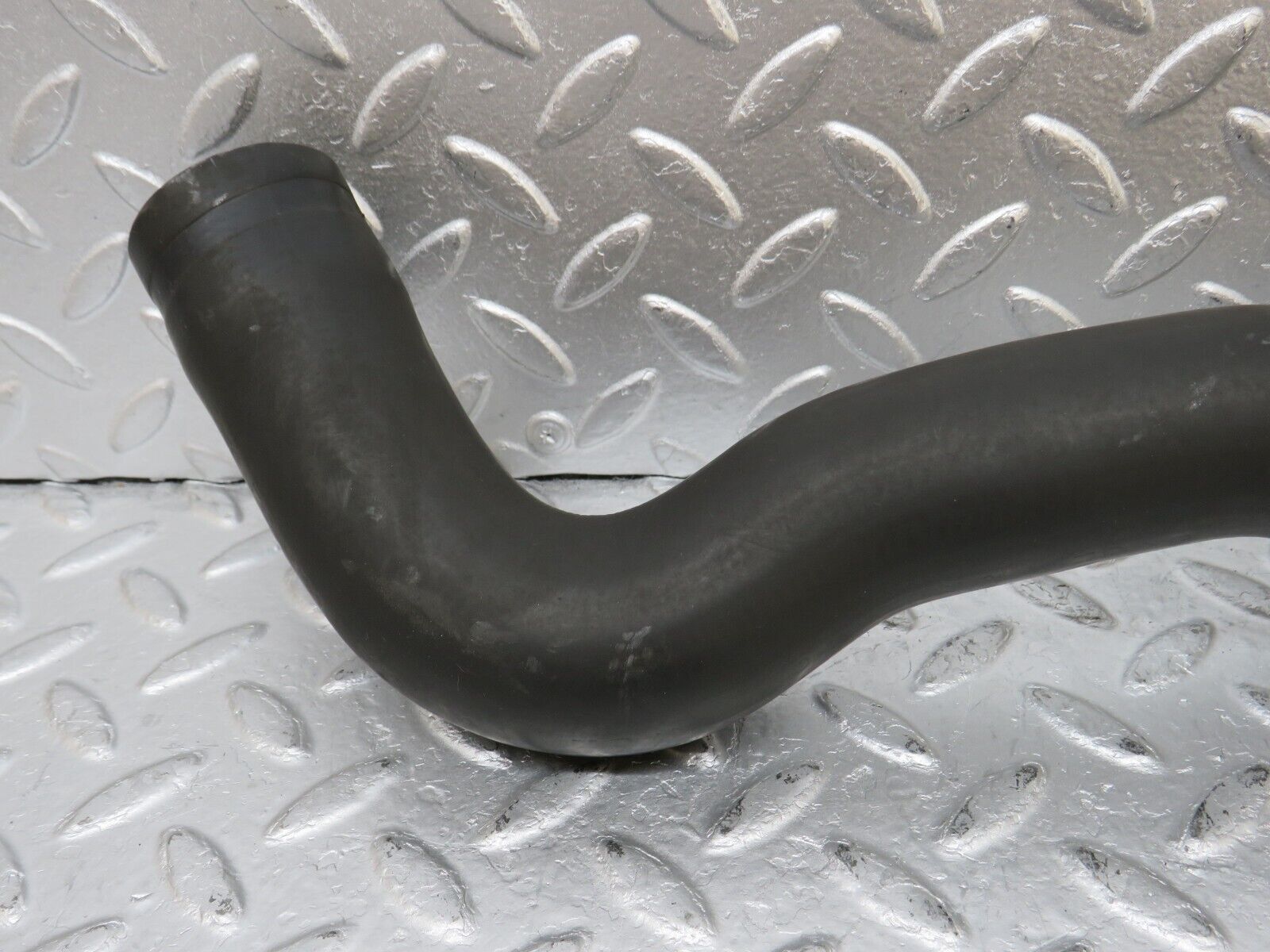 34991 Mercedes-Benz W210 320E Radiator Hose Pipe 2105013382
