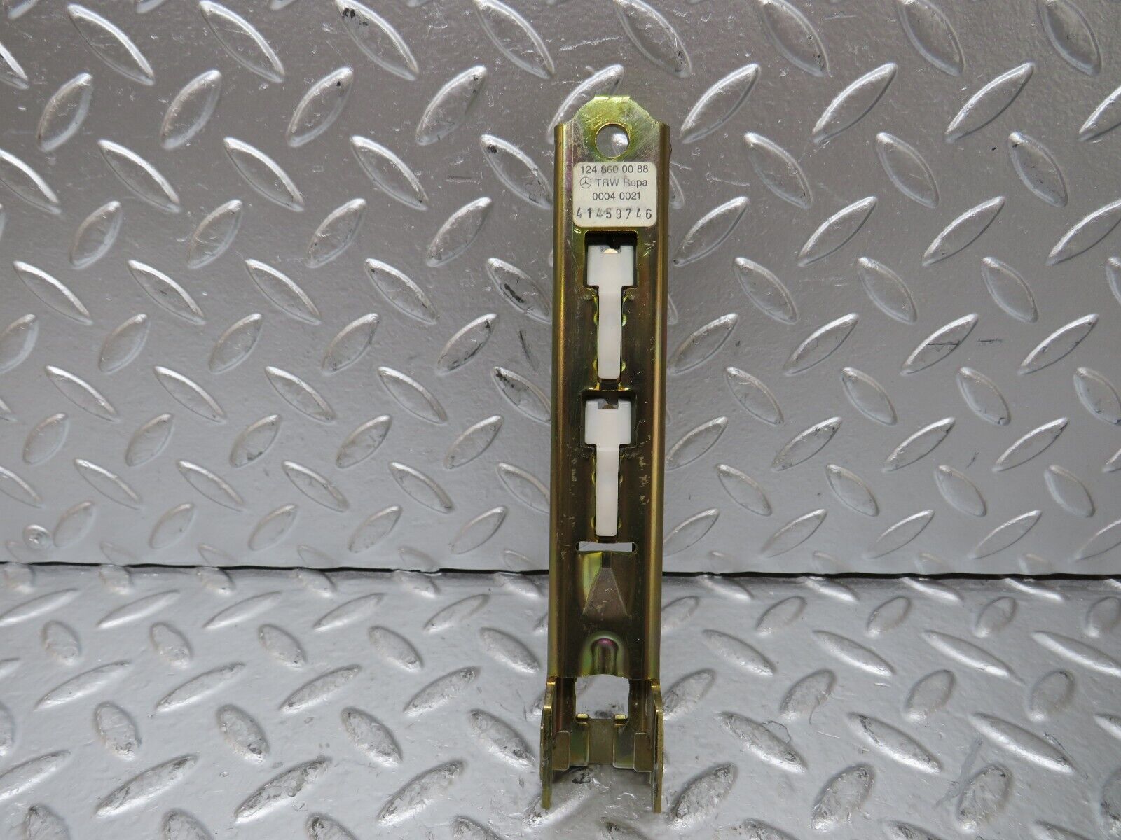 25977 Mercedes-Benz W124 280E Seat Belt Height Adjuster 1248600088